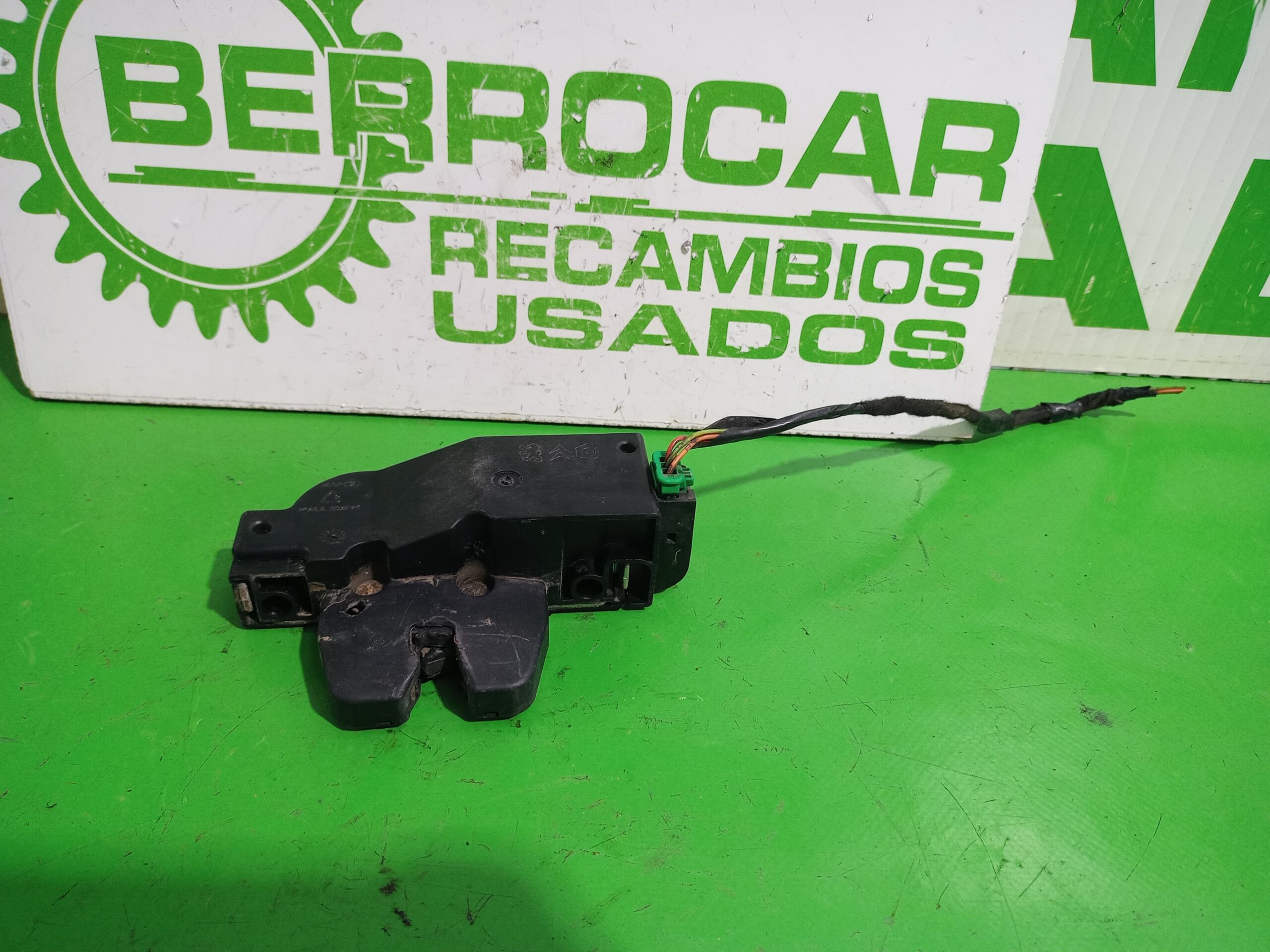 cerradura_maletero_porton_9653208080_peugeot_407_2_0_16v_cat