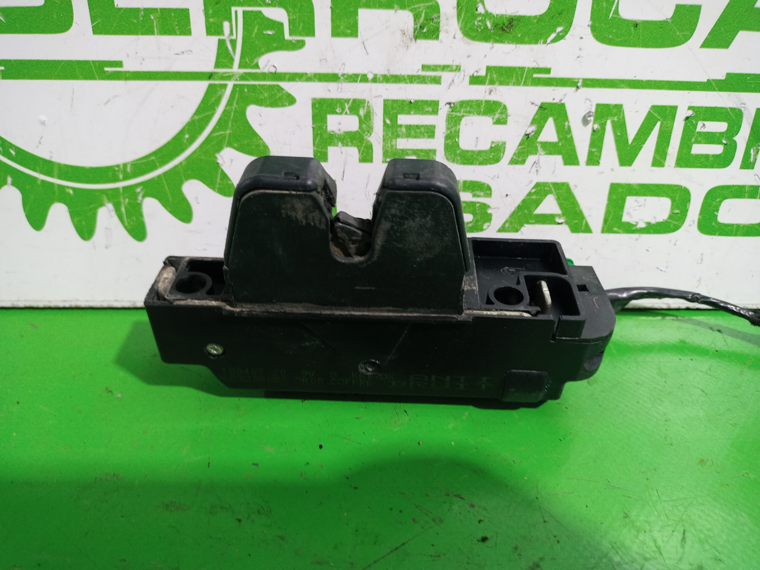 cerradura_maletero_porton_9653208080_peugeot_407_2_0_16v_cat