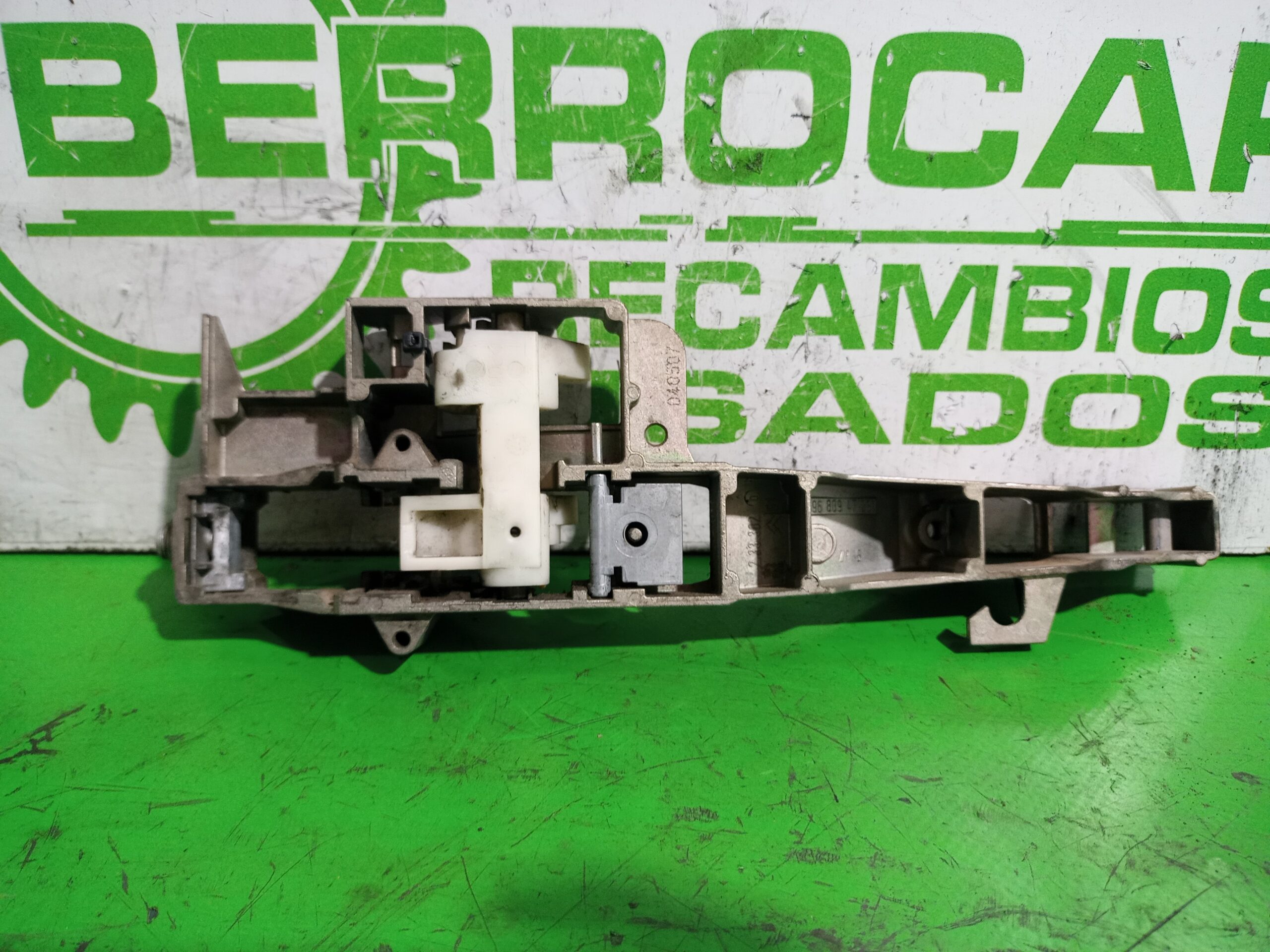 maneta_exterior_delantera_izquierda_9680947280_peugeot_407_2_0_16v_cat