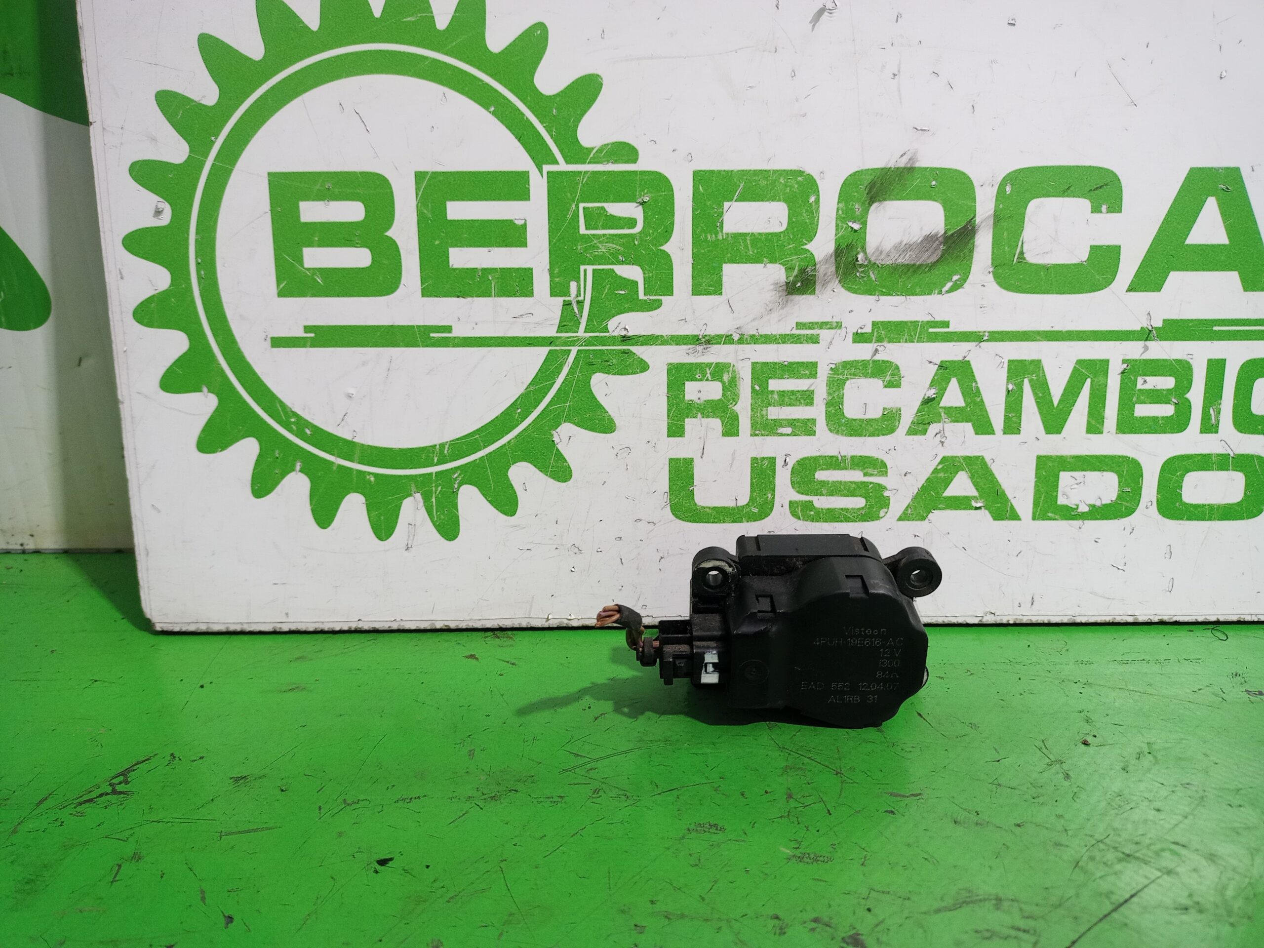 motor_apertura_trampilla_4puh19e616ac_peugeot_407_2_0_16v_cat