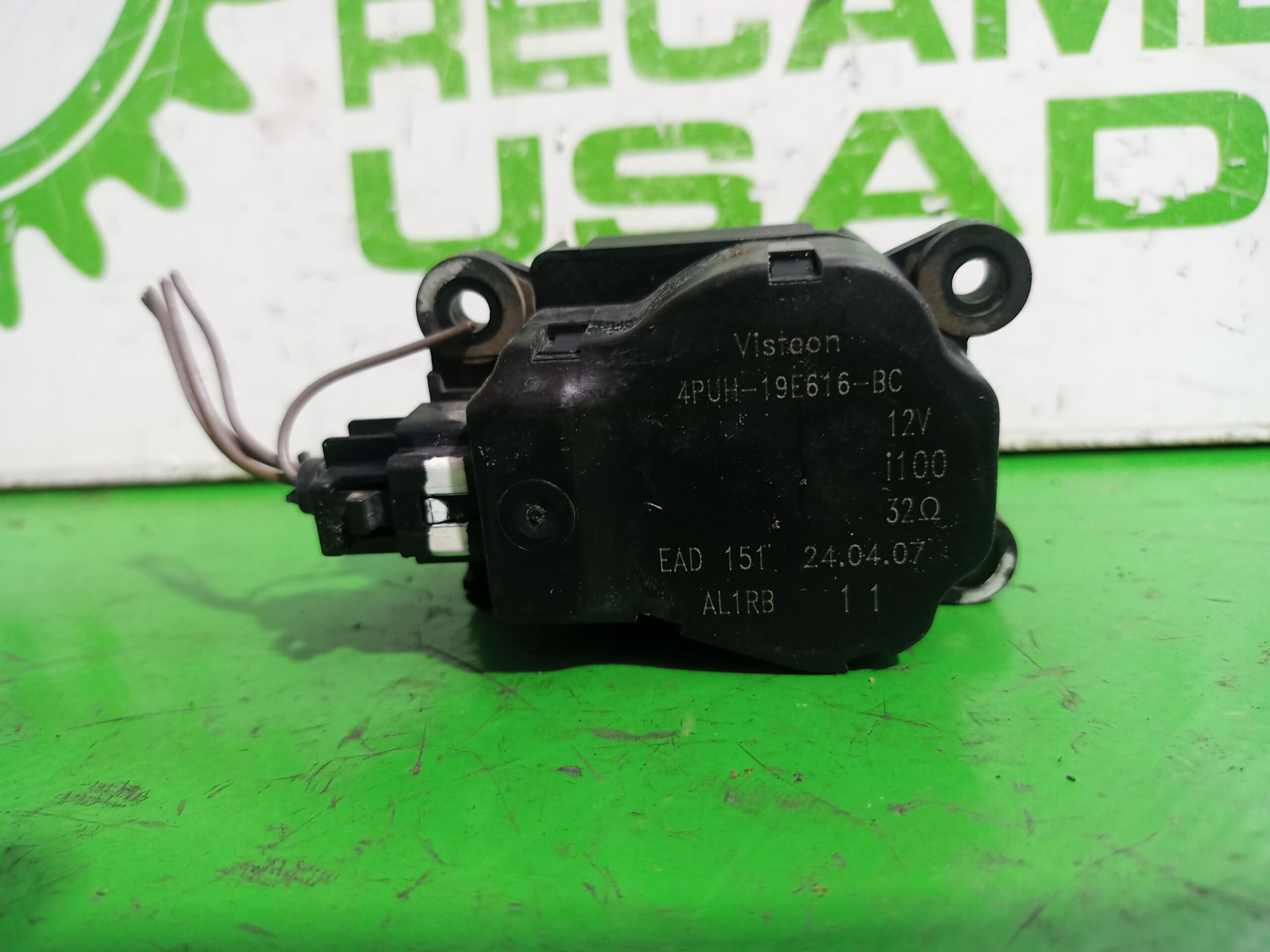 motor_apertura_trampilla_4puh19e616ac_peugeot_407_2_0_16v_cat