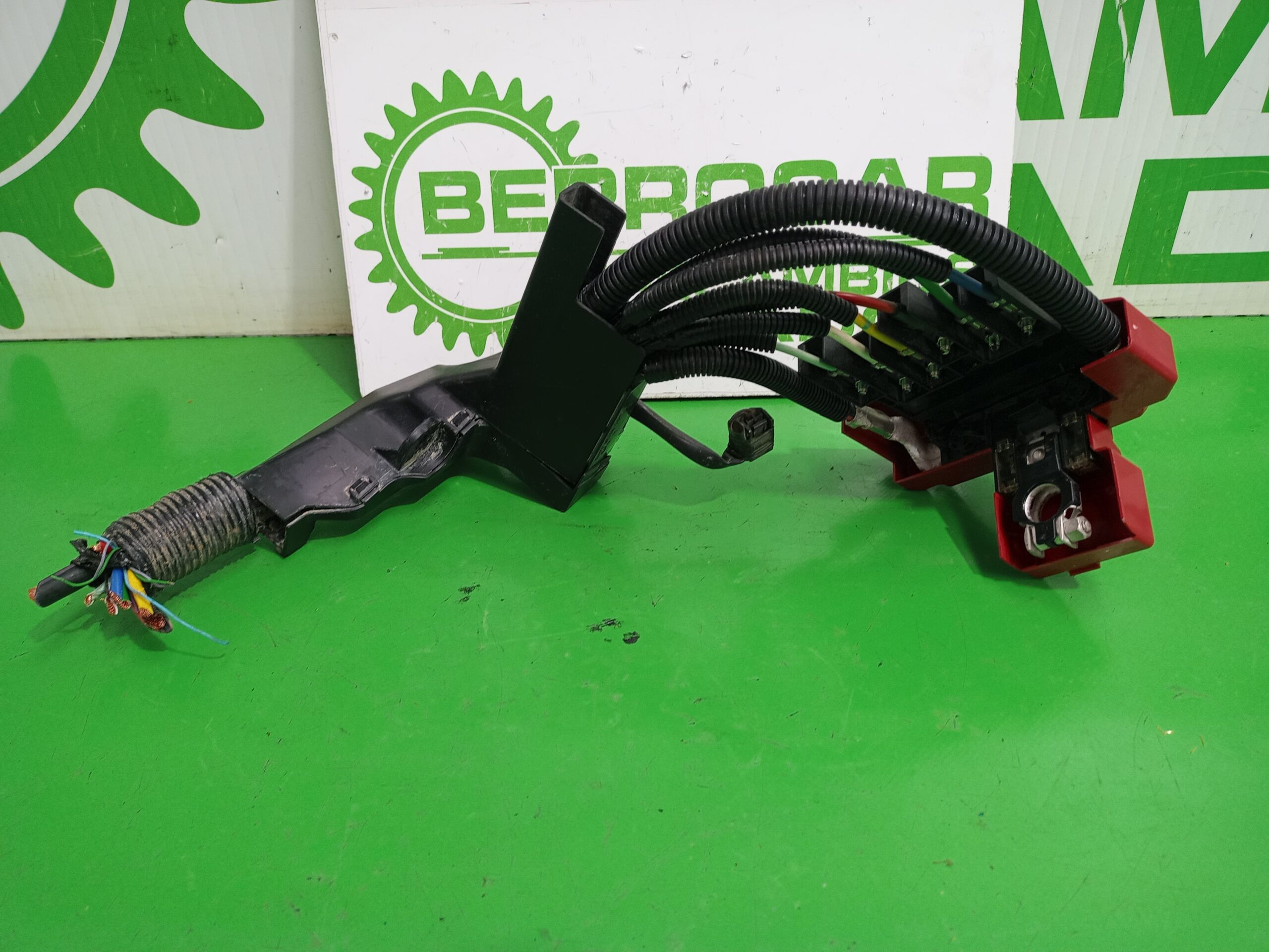 caja_reles_fusibles_240126ub3c_nissan_qashqai_ii_j11_j11_1_3_dig_t