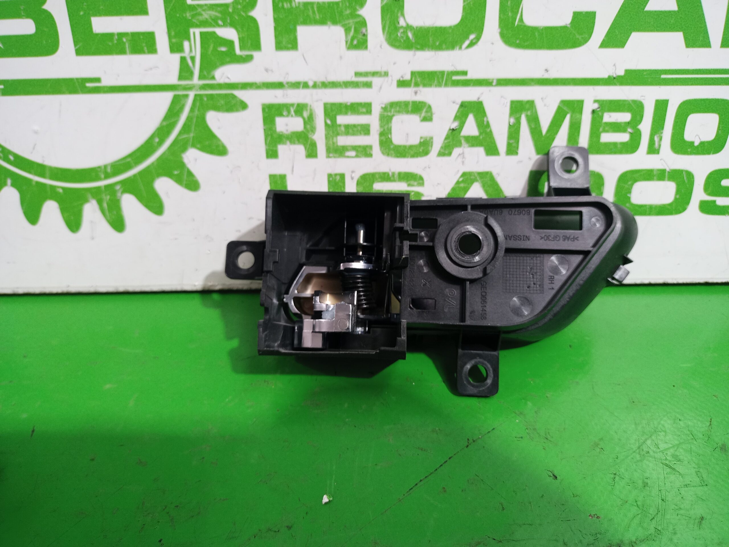 maneta_interior_trasera_derecha_806706ua0a_nissan_qashqai_ii_j11_j11_1_3_dig_t