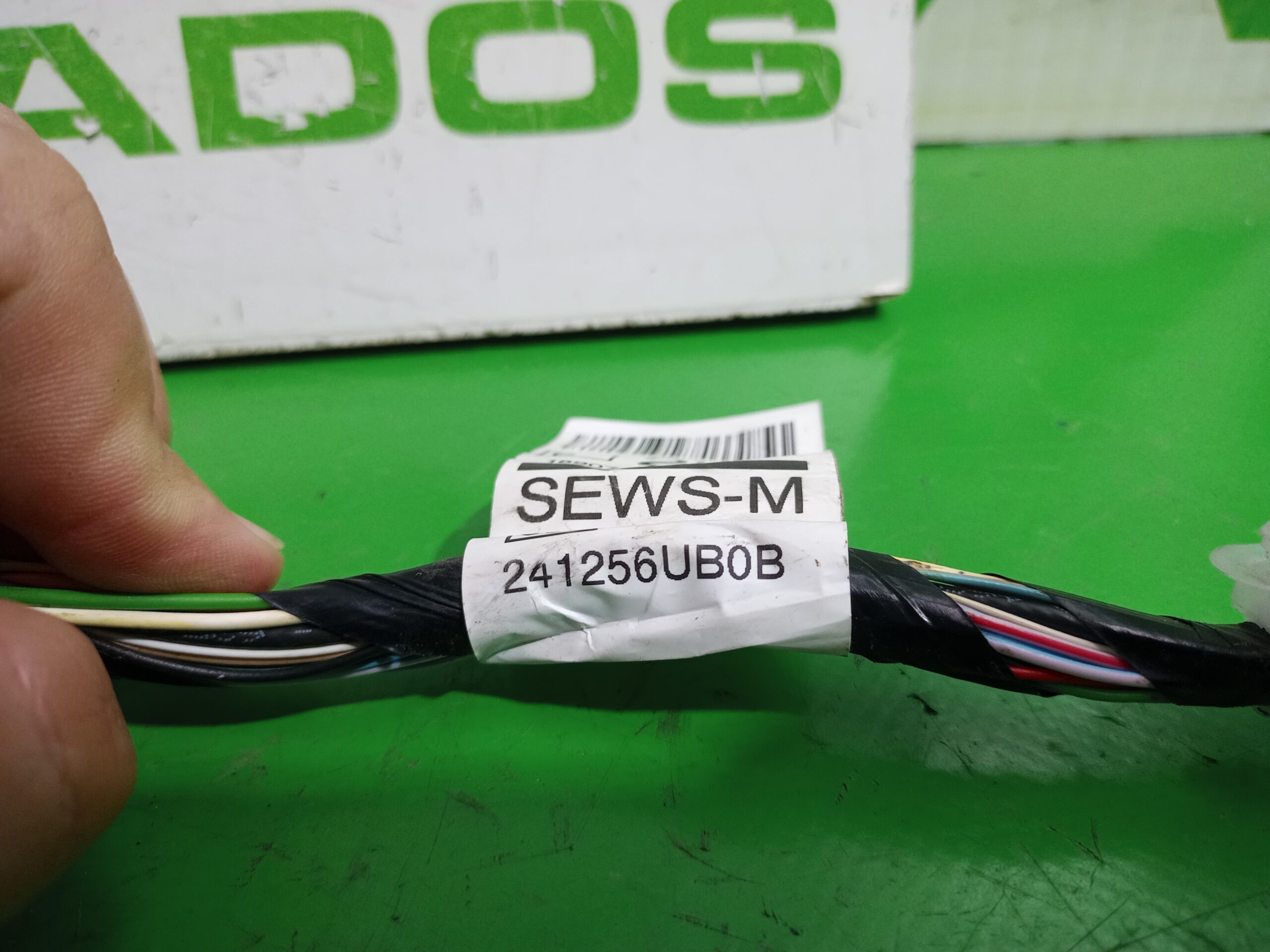 cableado_puerta_241256ub0b_nissan_qashqai_ii_j11_j11_1_3_dig_t