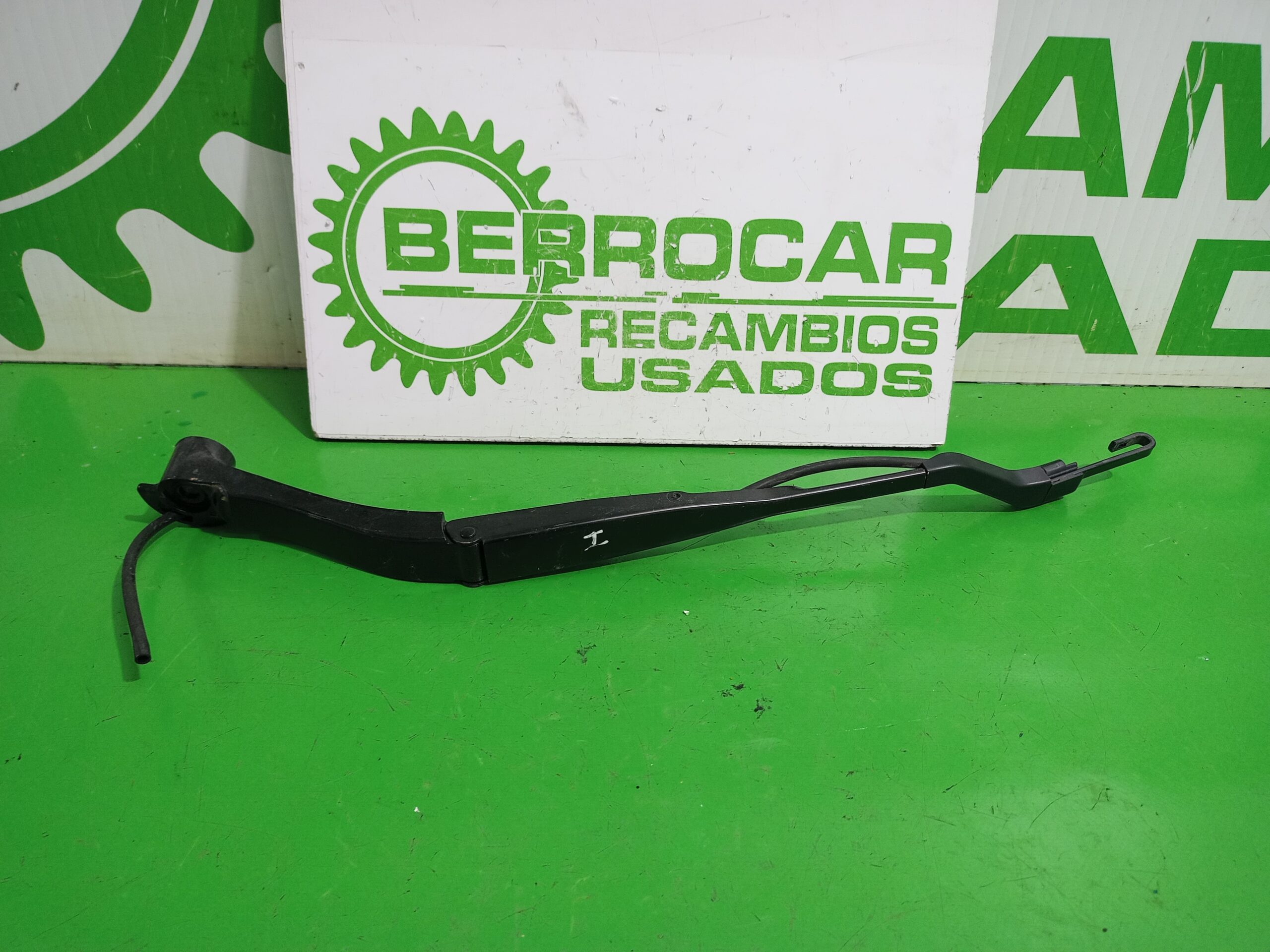 brazo_limpia_delantero_izquierdo_80017587_nissan_qashqai_ii_j11_j11_1_3_dig_t