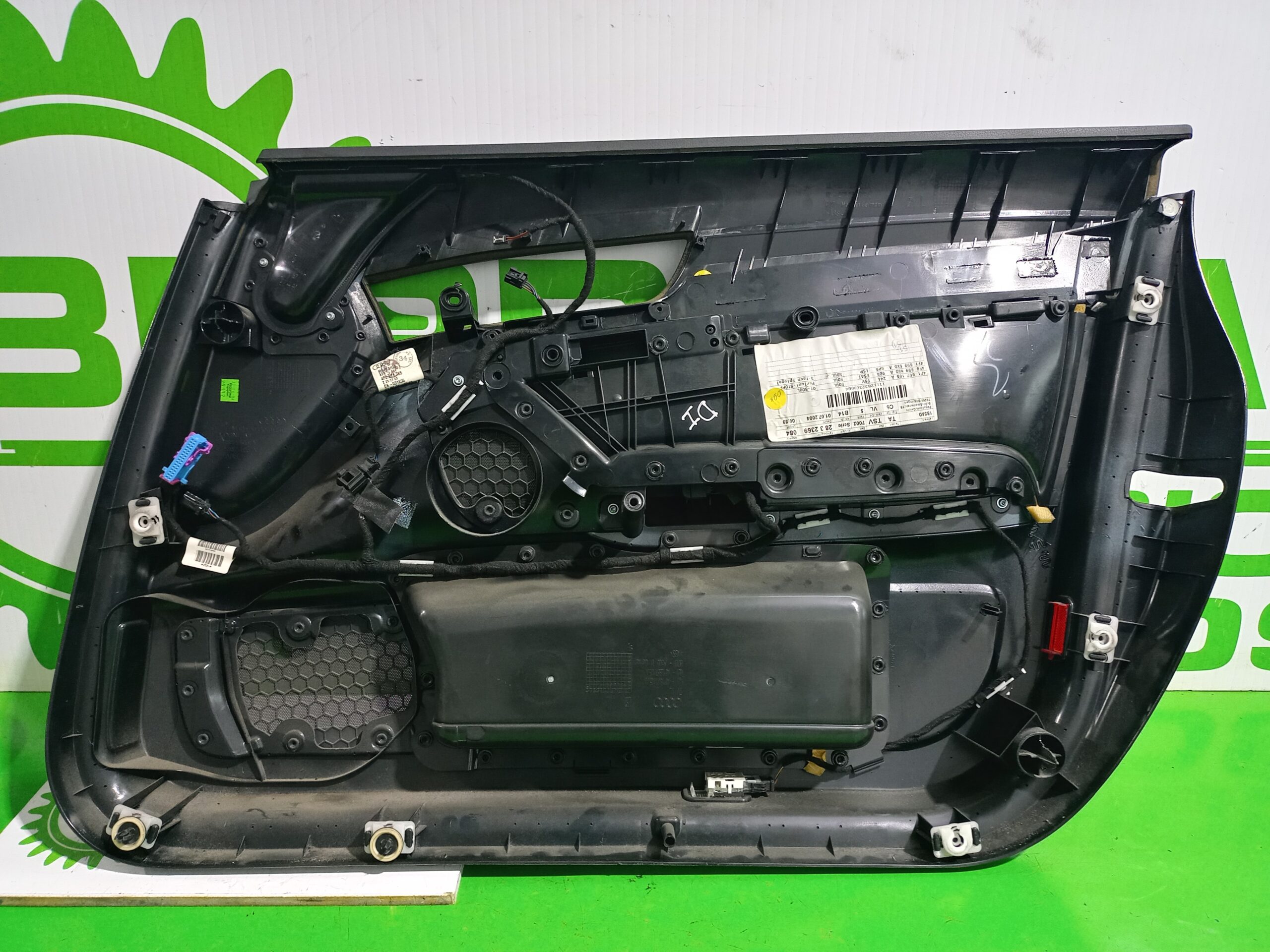 guarnecido_puerta_delantera_izquierda_4f1867105a_audi_a6_berlina_4f2_2_4