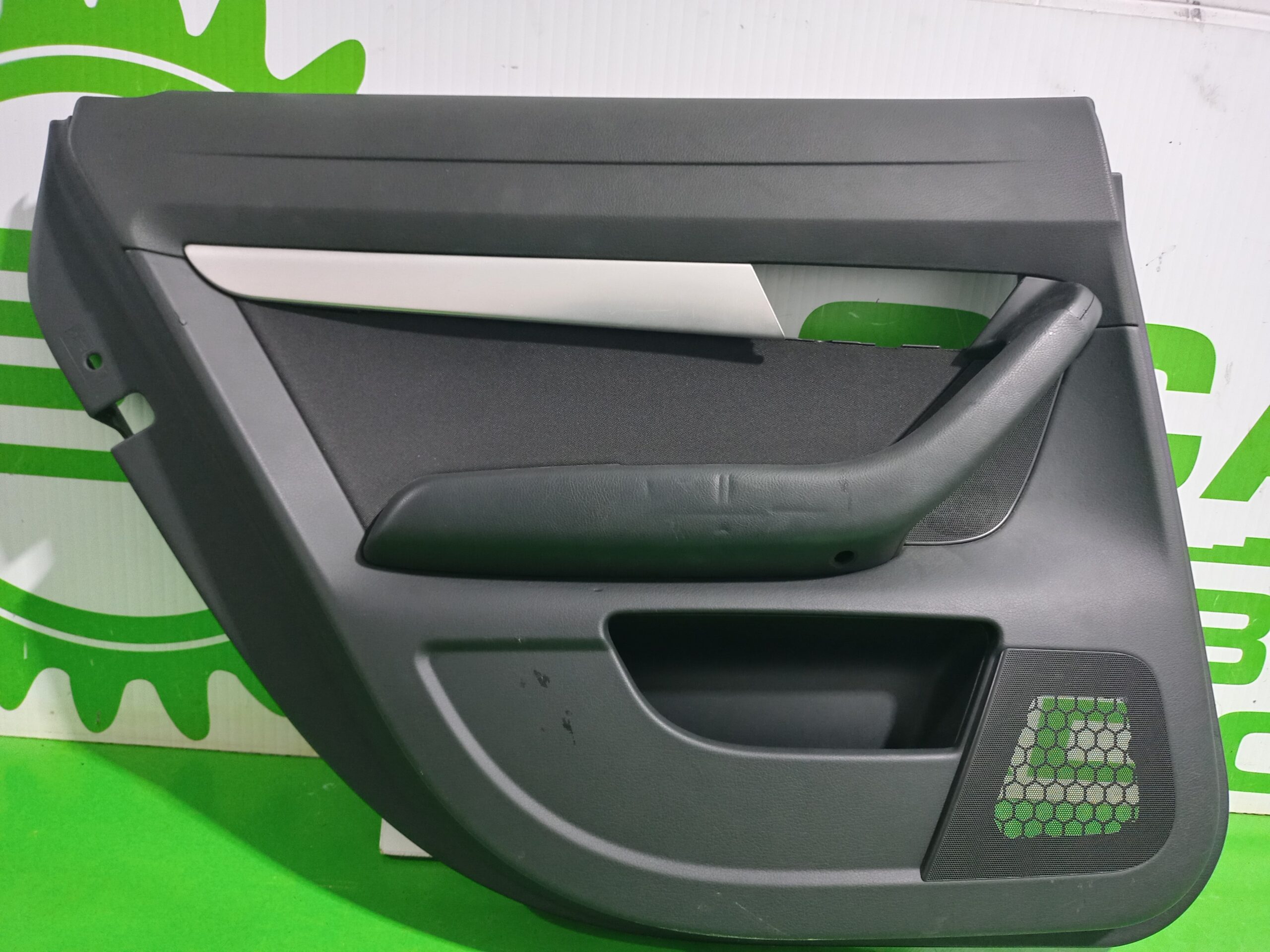 guarnecido_puerta_trasera_izquierda_4f0867305_audi_a6_berlina_4f2_2_4