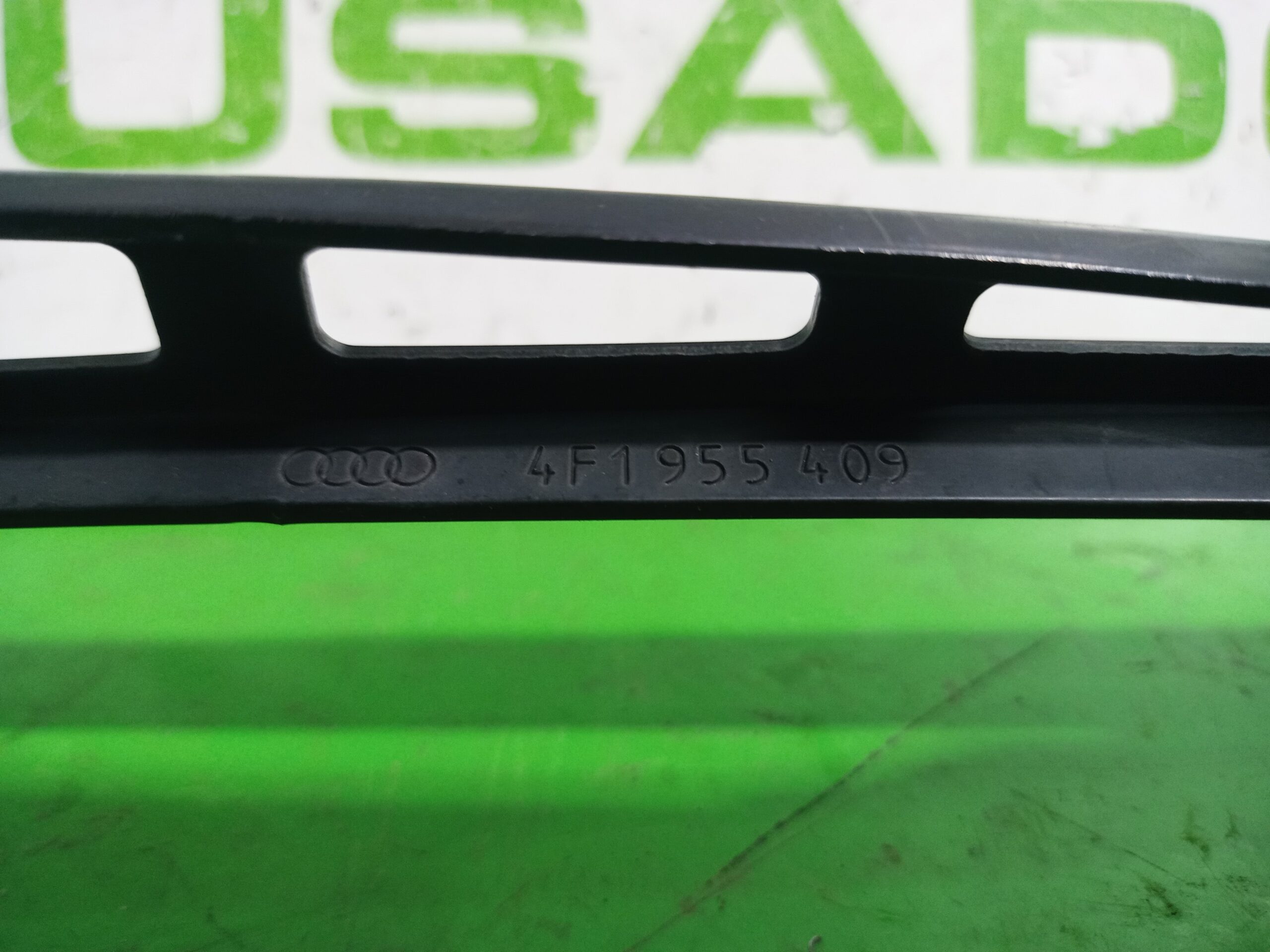 brazo_limpia_delantero_izquierdo_4f1955409_audi_a6_berlina_4f2_2_4