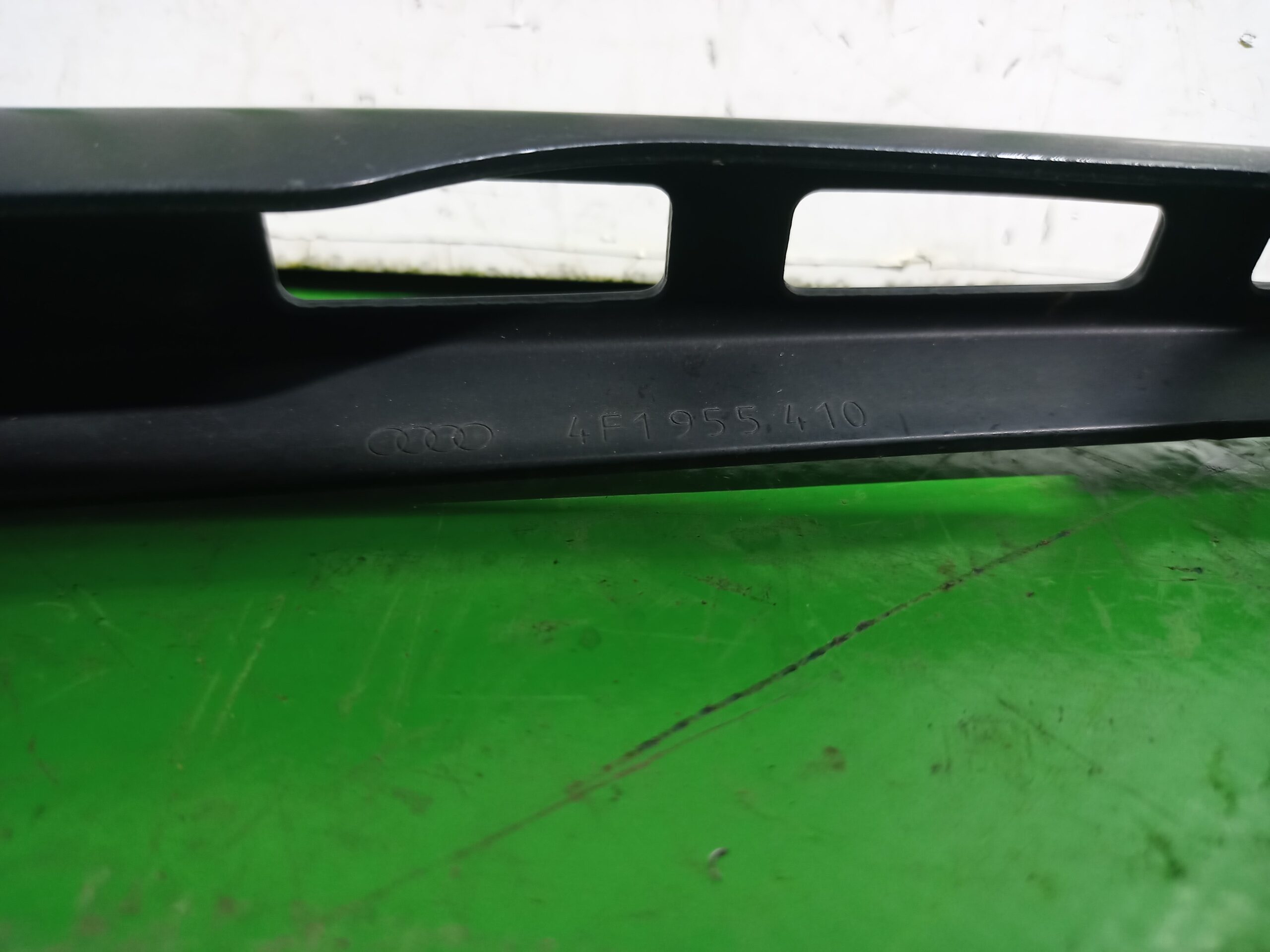 brazo_limpia_delantero_derecho_4f1955410_audi_a6_berlina_4f2_2_4