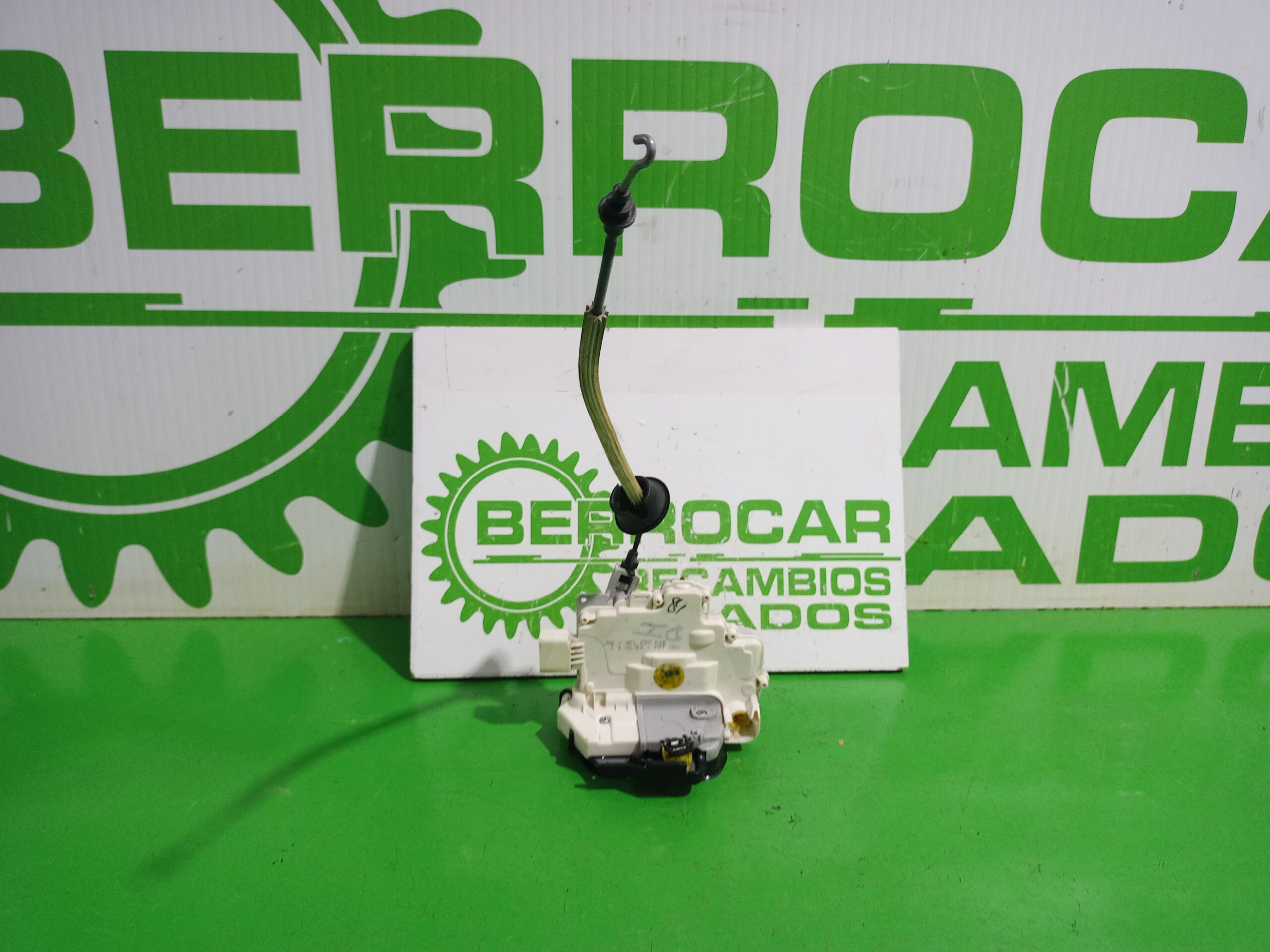 cerradura_puerta_delantera_izquierda_4f1837015_audi_a6_berlina_4f2_2_4