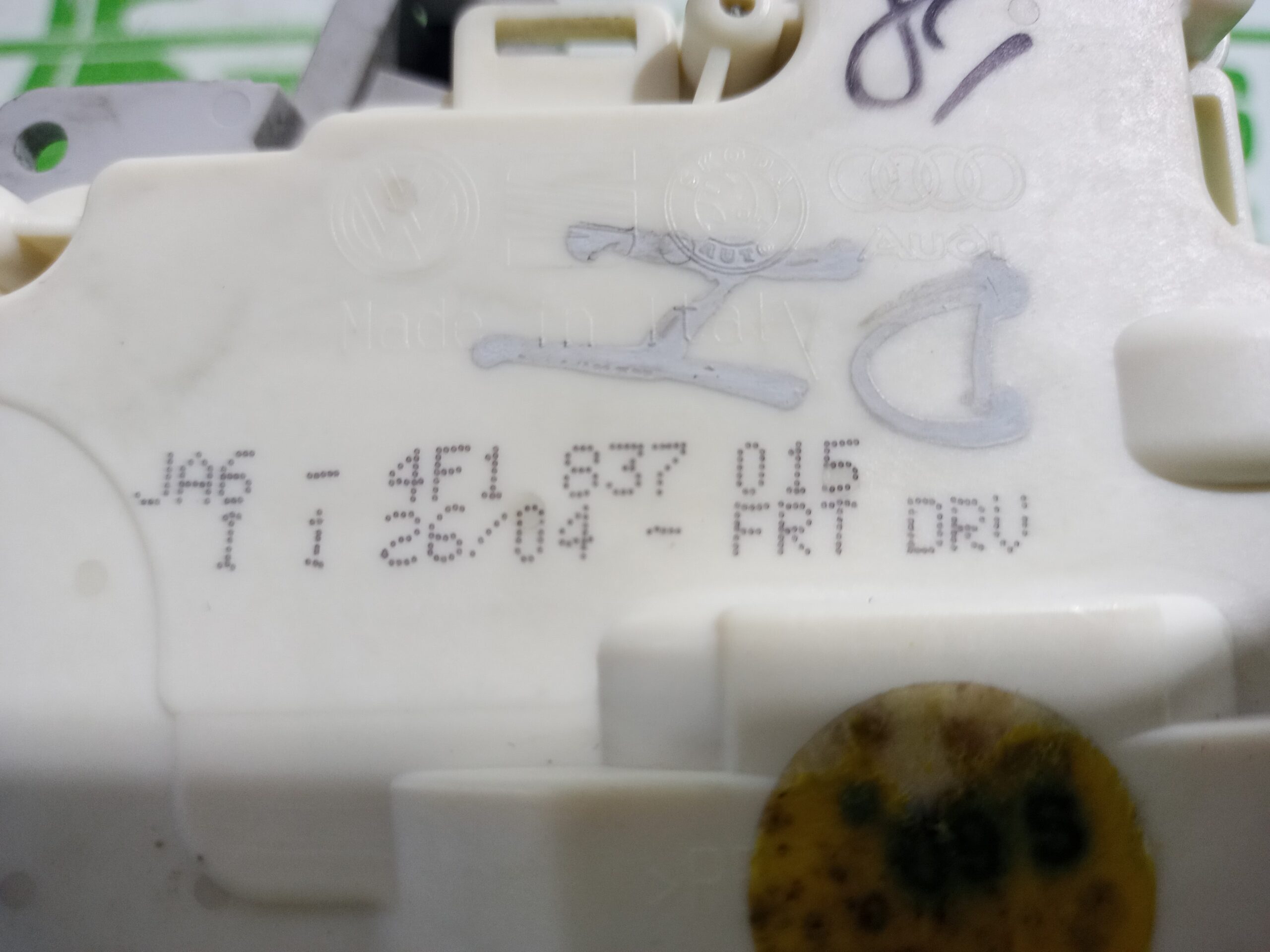 cerradura_puerta_delantera_izquierda_4f1837015_audi_a6_berlina_4f2_2_4