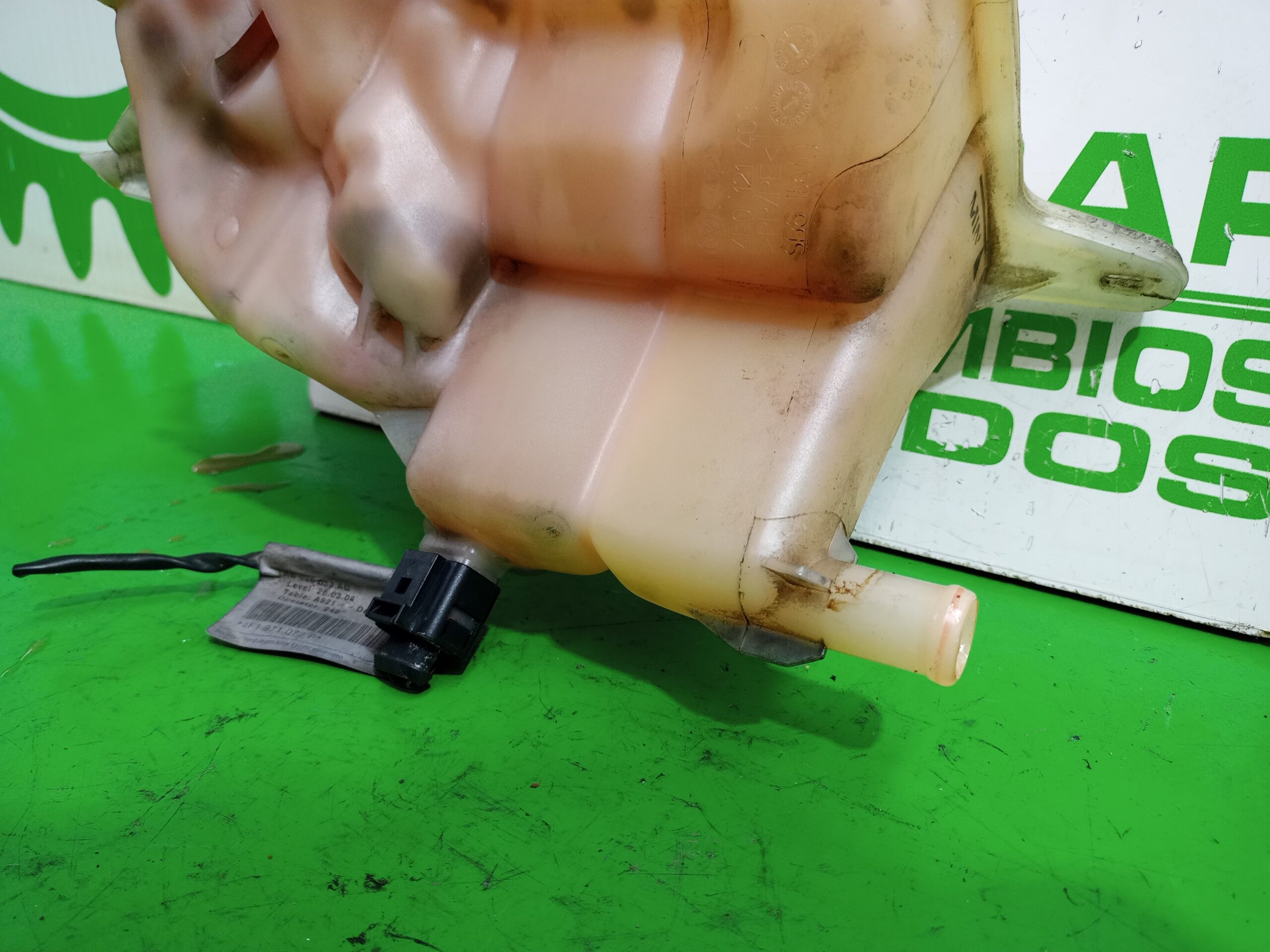 deposito_expansion_4f0121403c_audi_a6_berlina_4f2_2_4