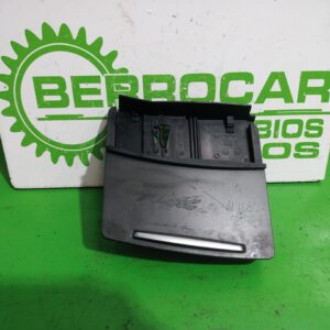 cenicero_4f1857951a_audi_a6_berlina_4f2_2_4