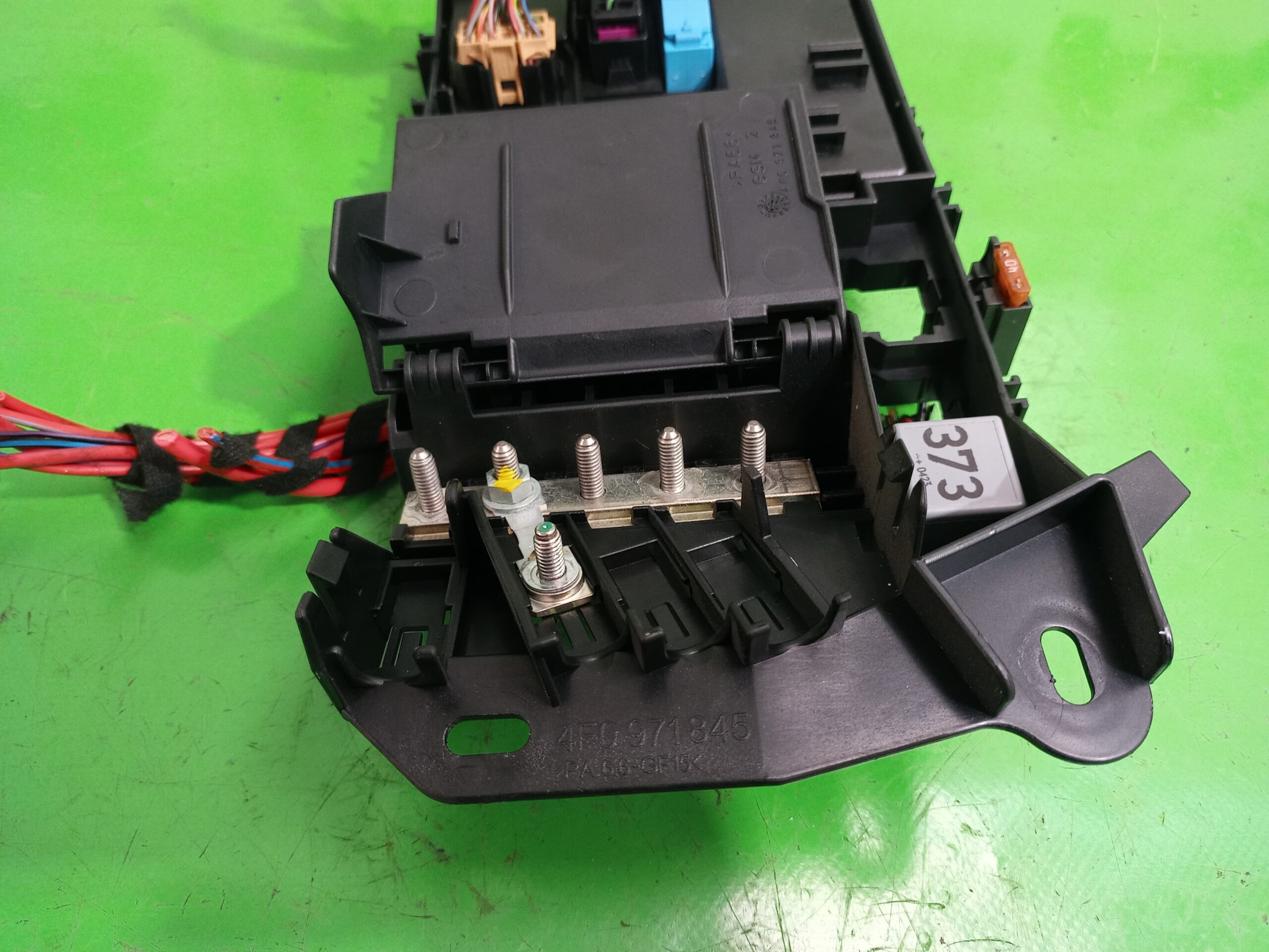 caja_reles_fusibles_4f0907289d_audi_a6_berlina_4f2_2_4