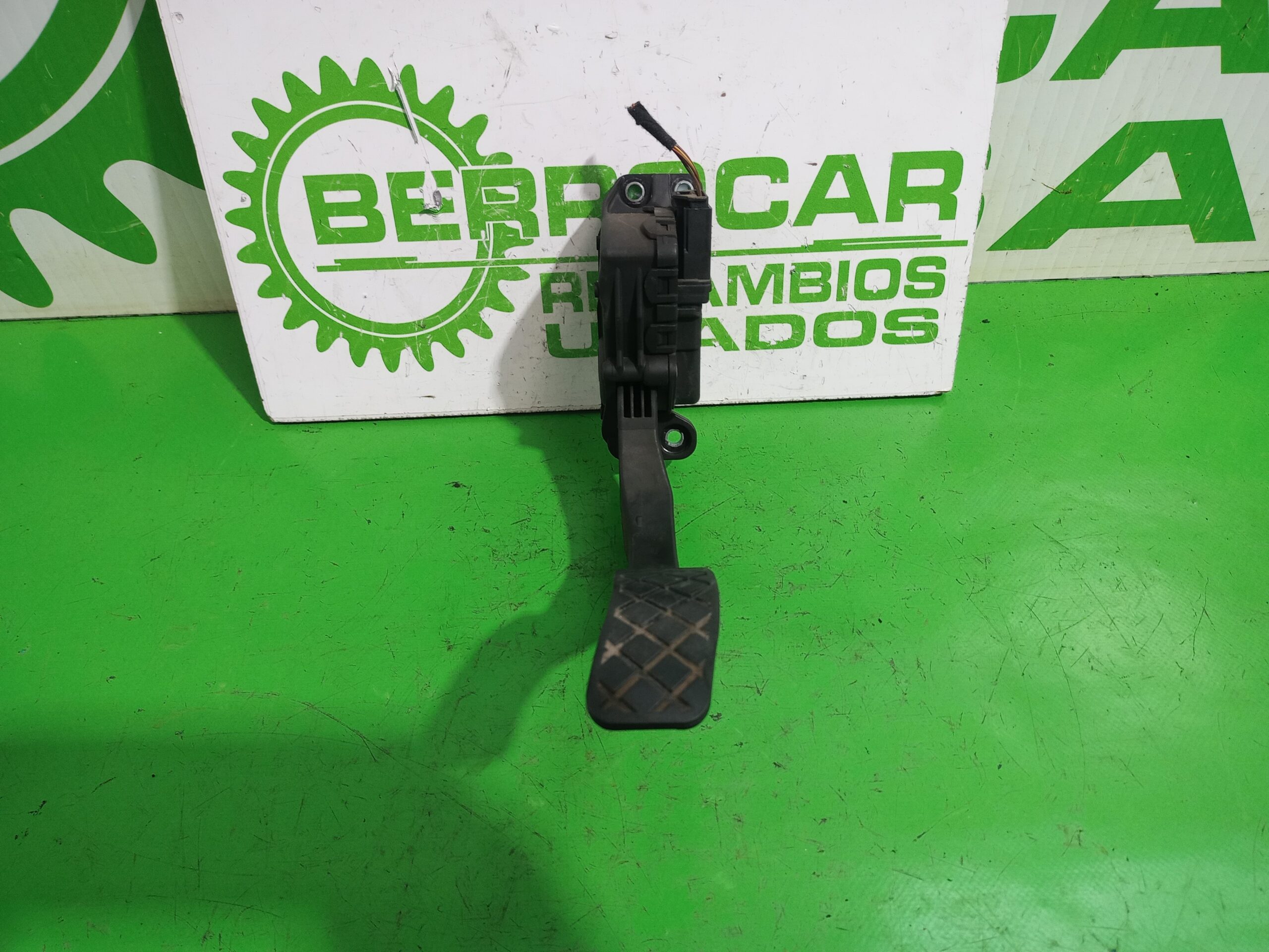 pedal_acelerador_4f1721523a_audi_a6_berlina_4f2_2_4