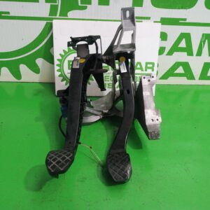 pedalera_4f1721117a_audi_a6_berlina_4f2_2_4