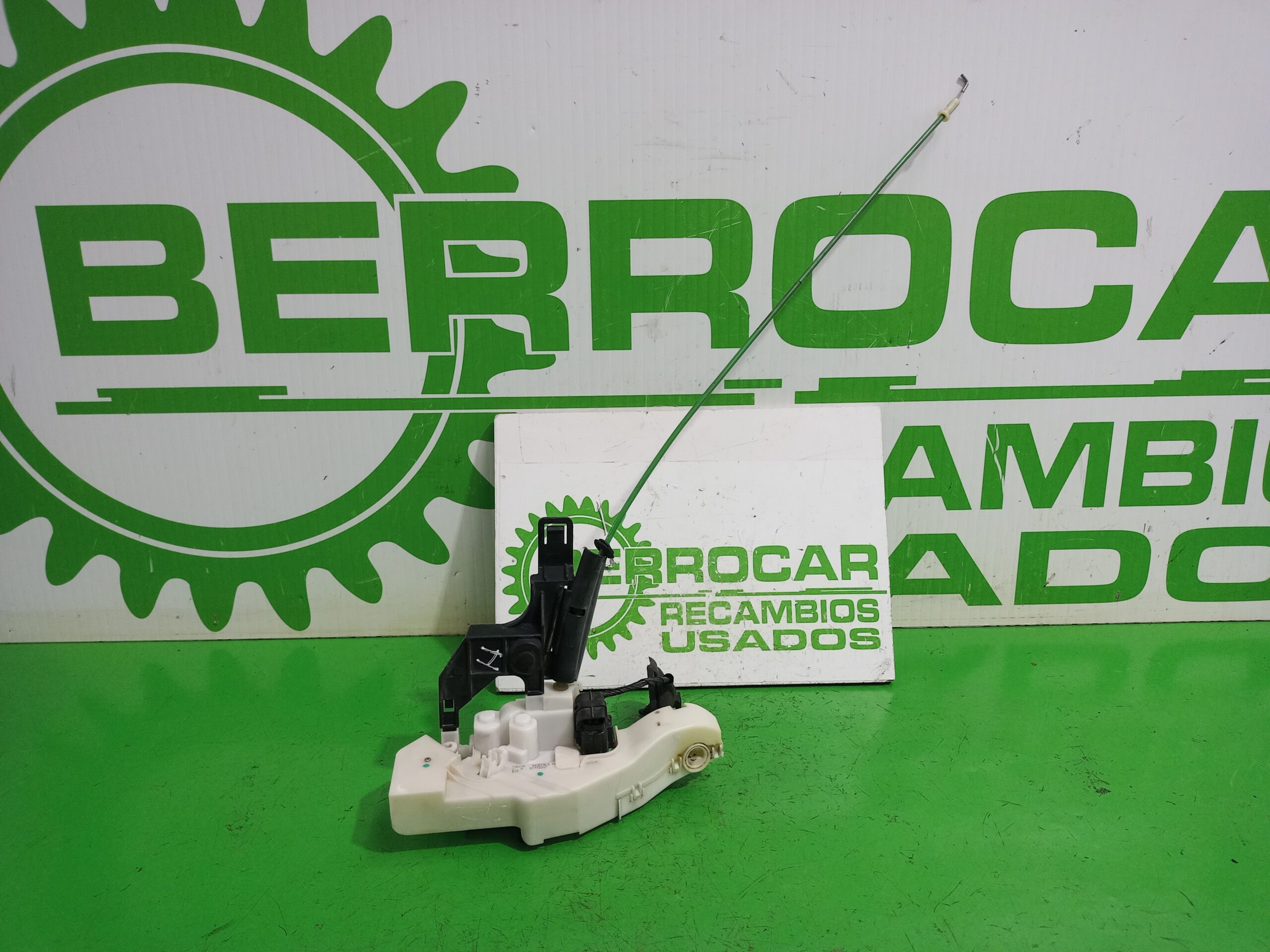 cerradura_puerta_delantera_izquierda_51772307_lancia_ypsilon_101_1_3_multijet_16v_argento_10_2006