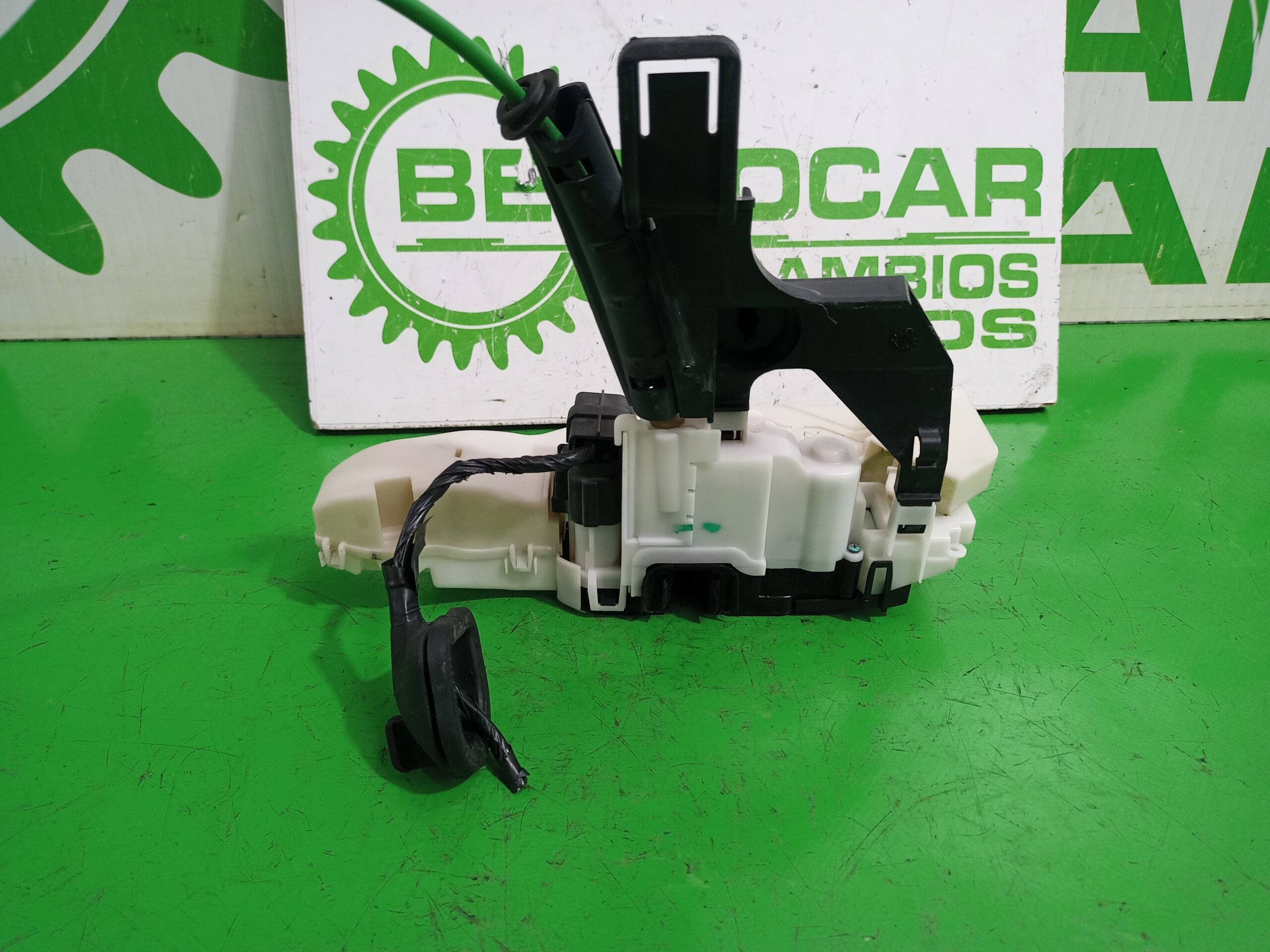 cerradura_puerta_delantera_izquierda_51772307_lancia_ypsilon_101_1_3_multijet_16v_argento_10_2006