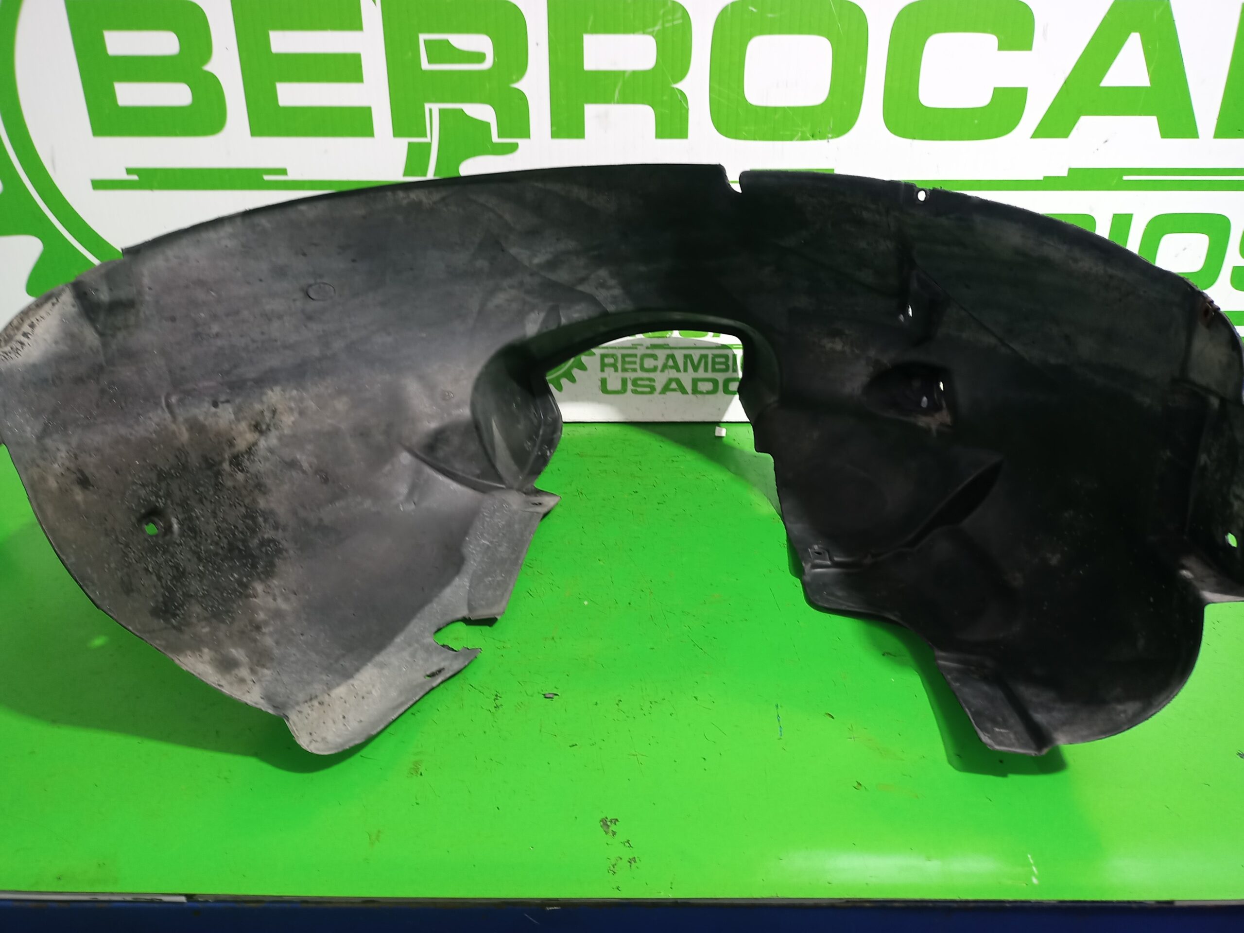 paso_rueda_delantero_derecho_51786918_lancia_ypsilon_101_1_3_multijet_16v_argento_10_2006