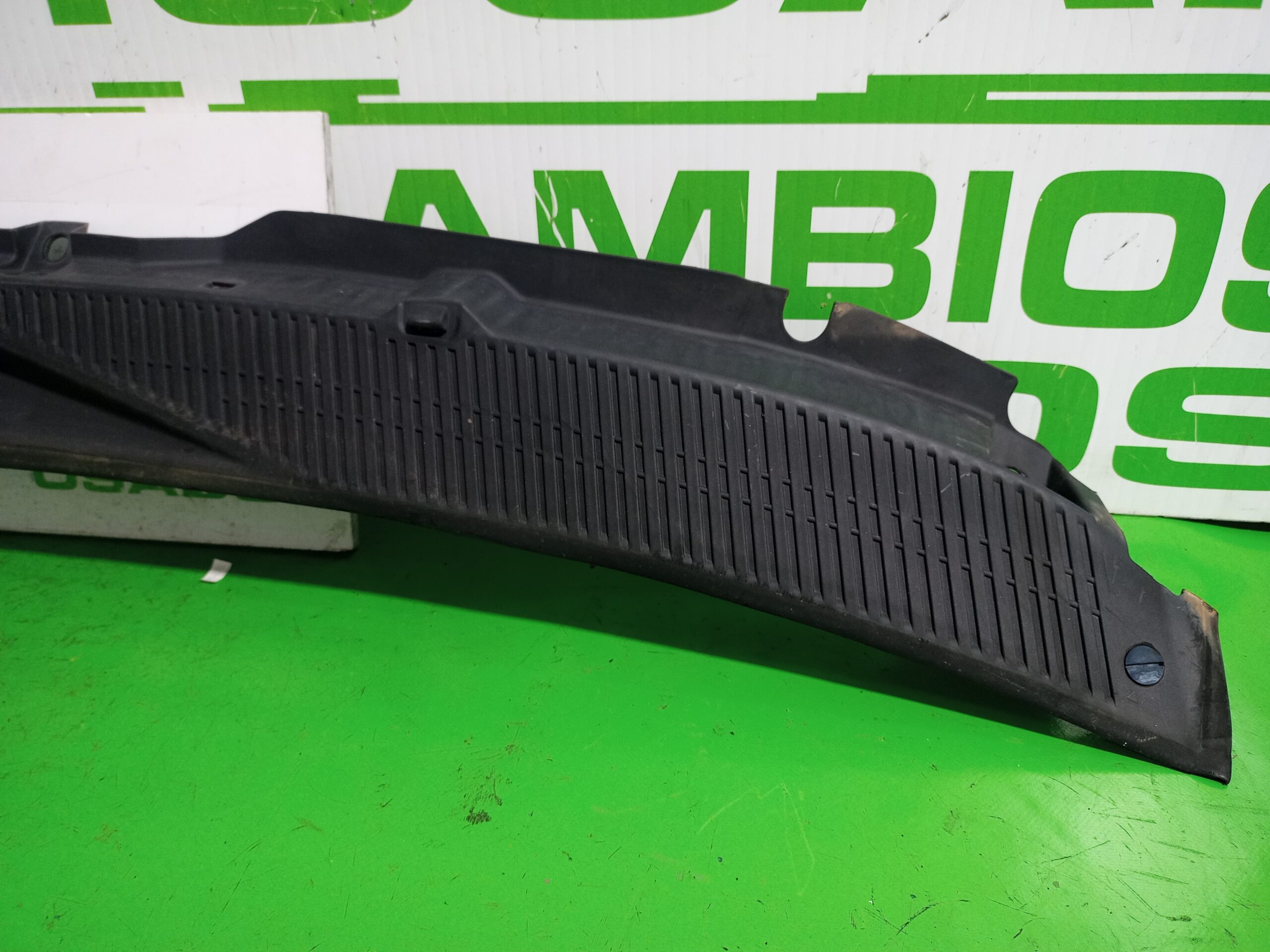 torpedo_51709457_lancia_ypsilon_101_1_3_multijet_16v_argento_10_2006