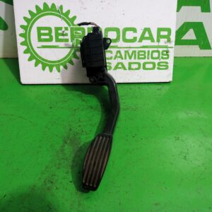 pedal_acelerador_24765cp17829_lancia_ypsilon_101_1_3_multijet_16v_argento_10_2006