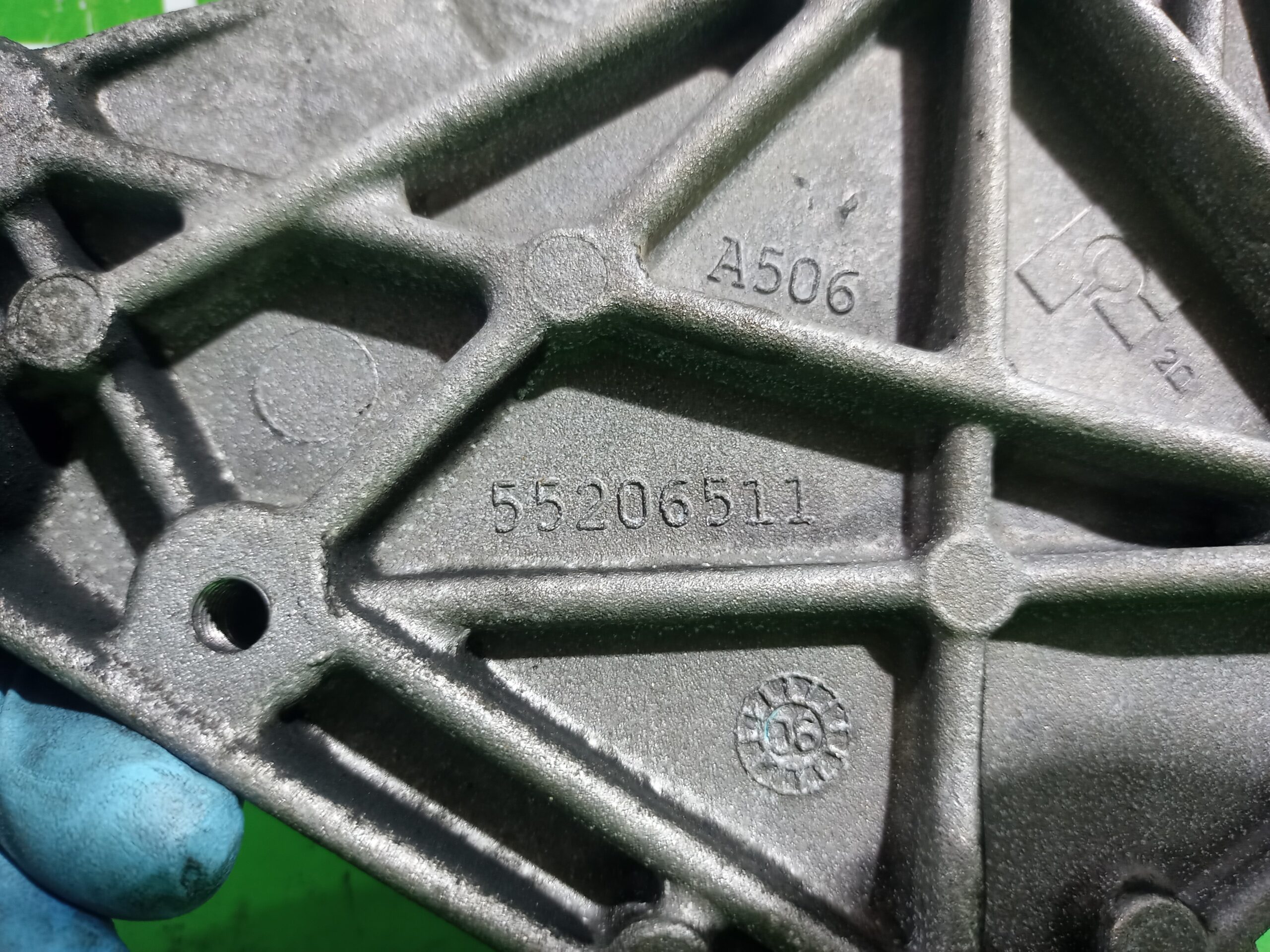 soporte_alternador_55206511_lancia_ypsilon_101_1_3_multijet_16v_argento_10_2006