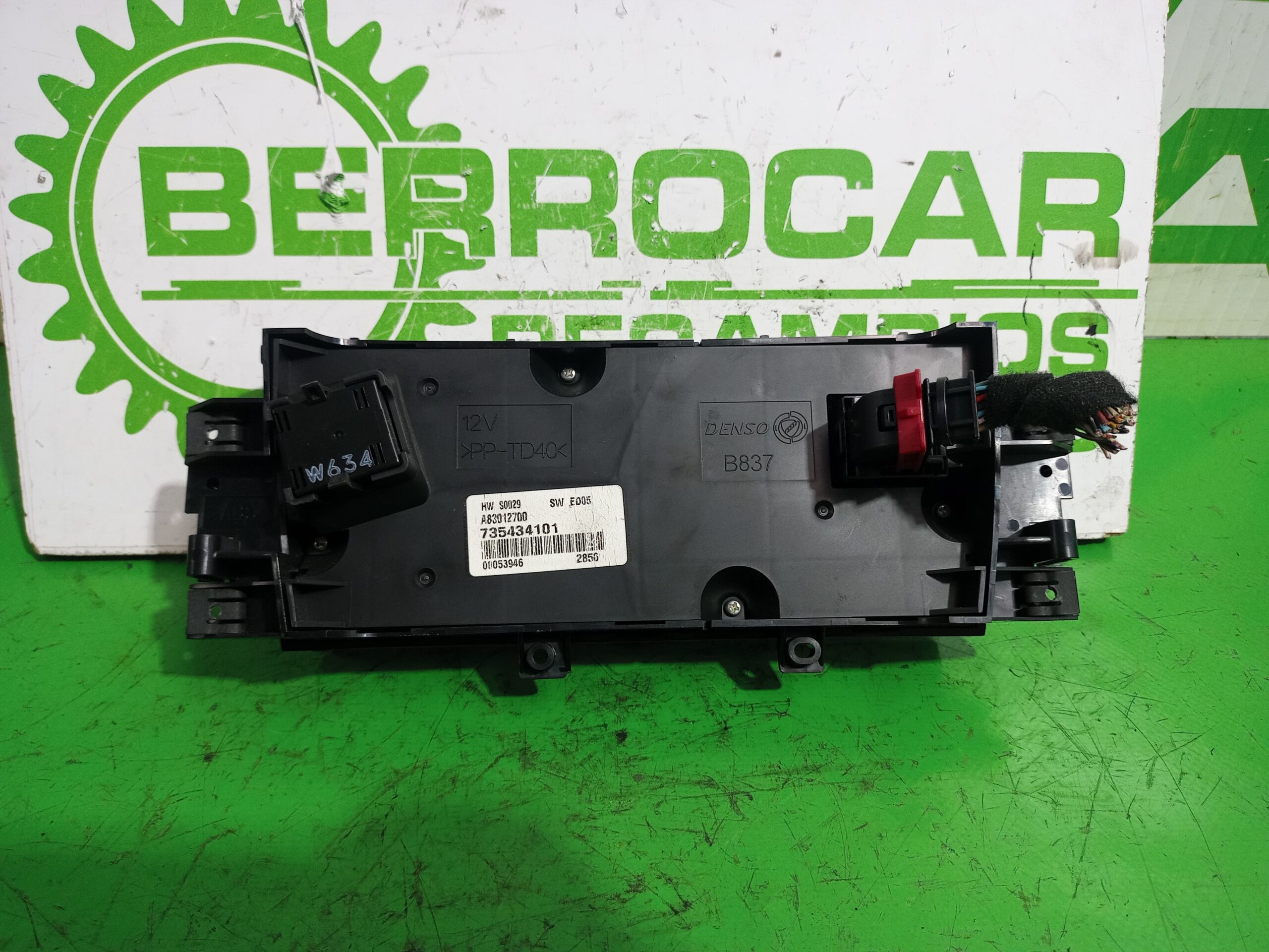 mando_climatizador_a83012700_735434101_lancia_ypsilon_101_1_3_multijet_16v_argento_10_2006