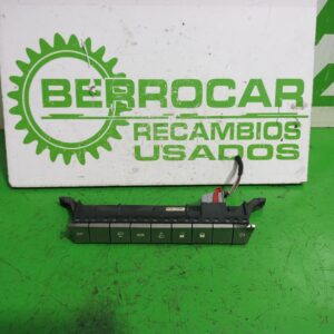 mando_luces_735434105_lancia_ypsilon_101_1_3_multijet_16v_argento_10_2006