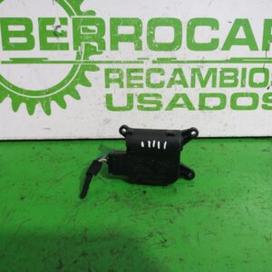 motor_apertura_trampilla_0132801312_lancia_ypsilon_101_1_3_multijet_16v_argento_10_2006