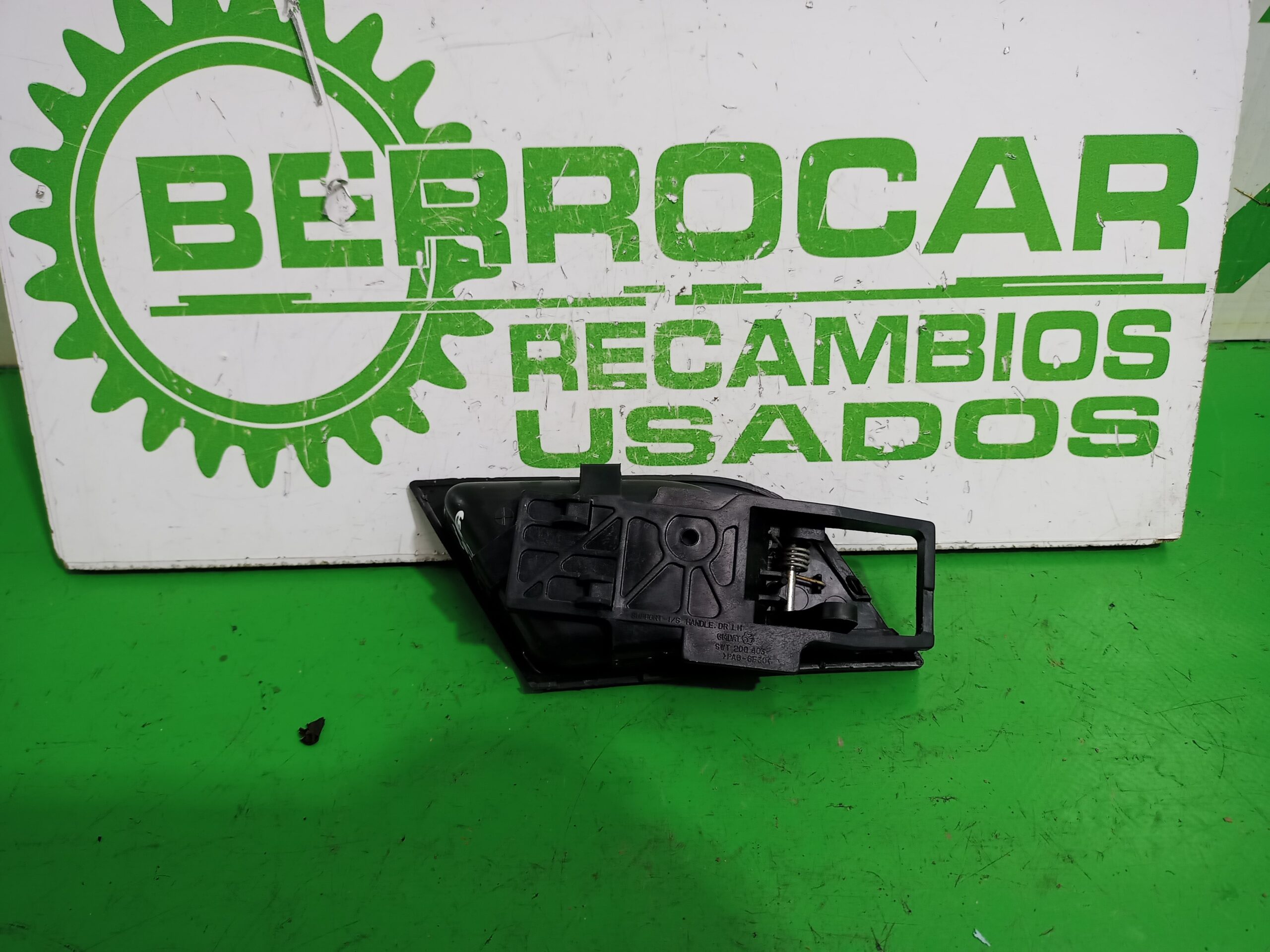 maneta_interior_delantera_izquierda_swt200403_chevrolet_aveo_ls