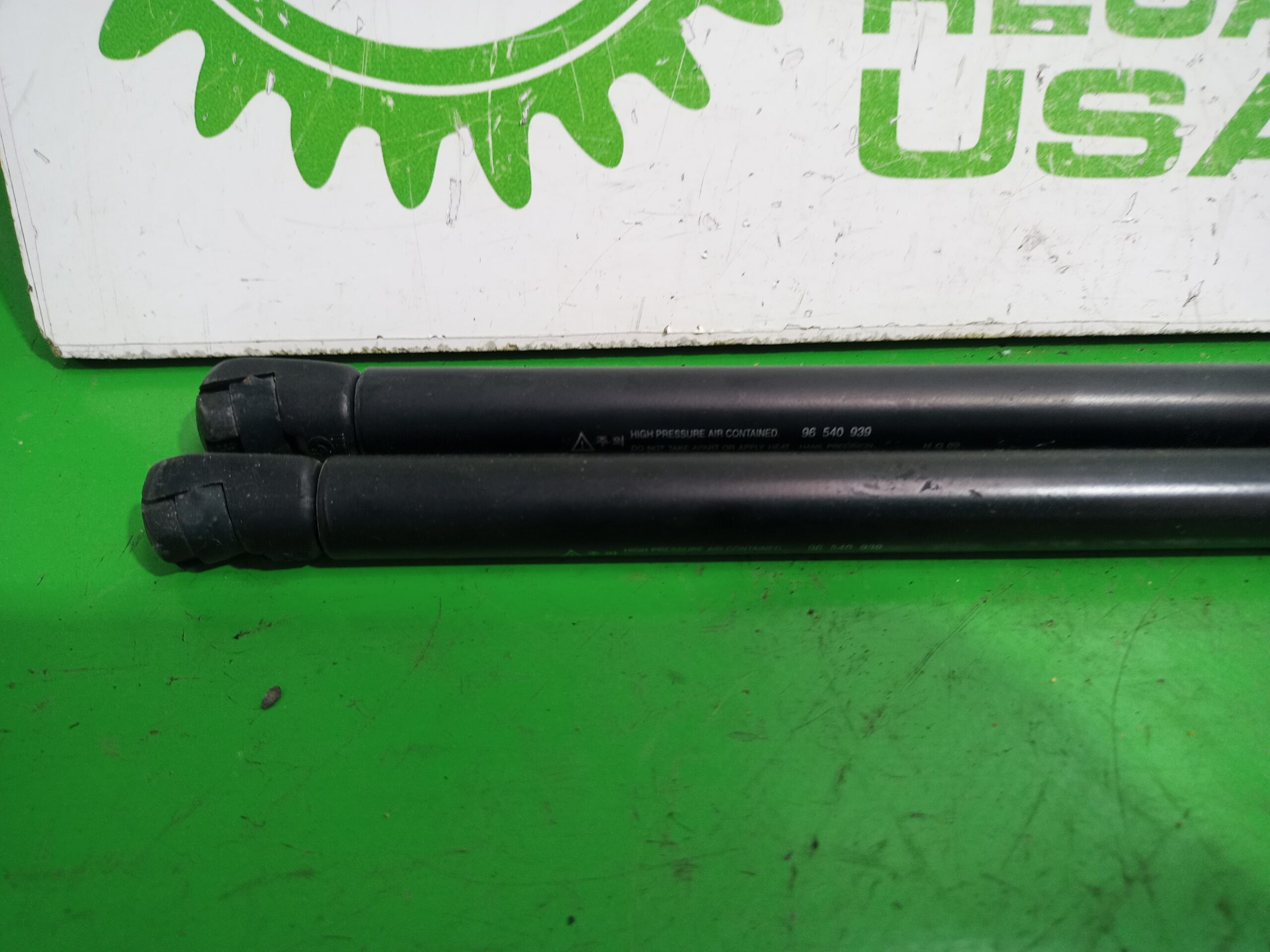 amortiguadores_maletero_porton_96540939_chevrolet_aveo_ls