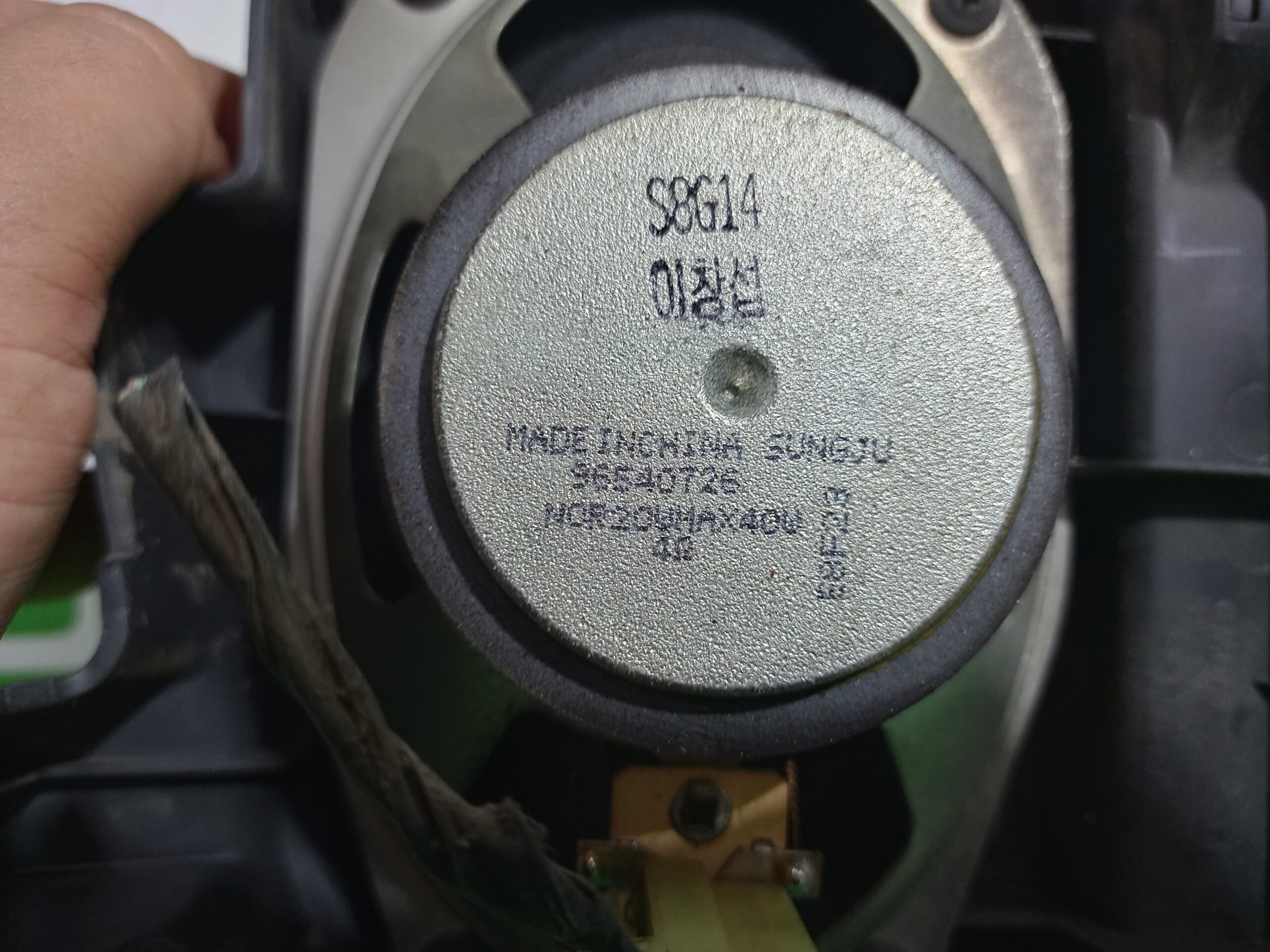 altavoz_96537946_chevrolet_aveo_ls