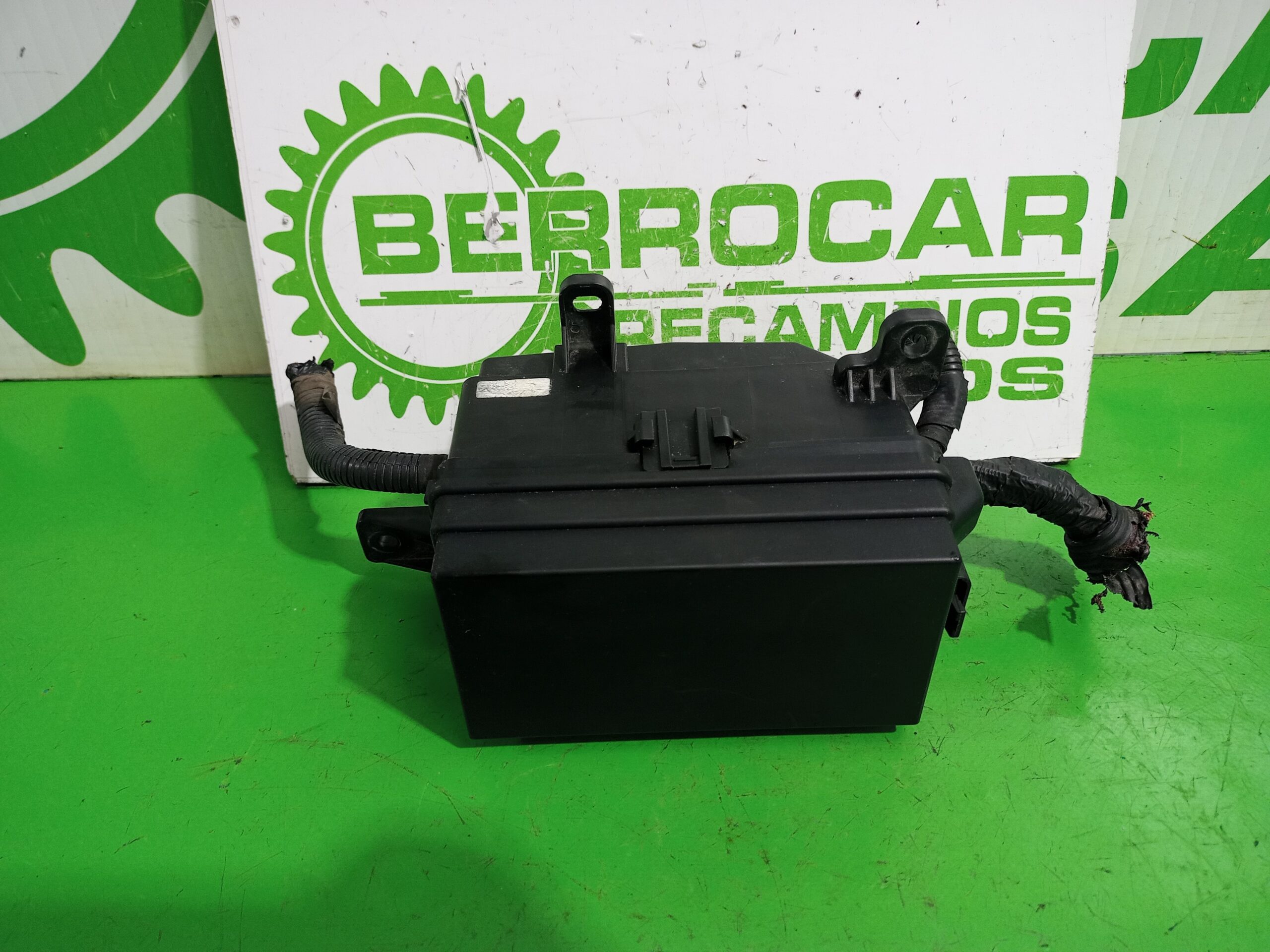 caja_reles_fusibles_96867762ga_chevrolet_aveo_ls