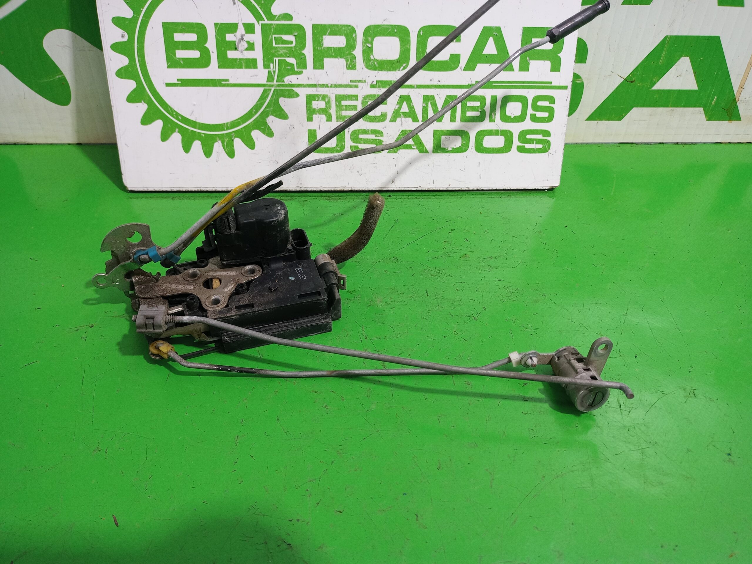 cerradura_puerta_delantera_izquierda_96272643_chevrolet_aveo_ls