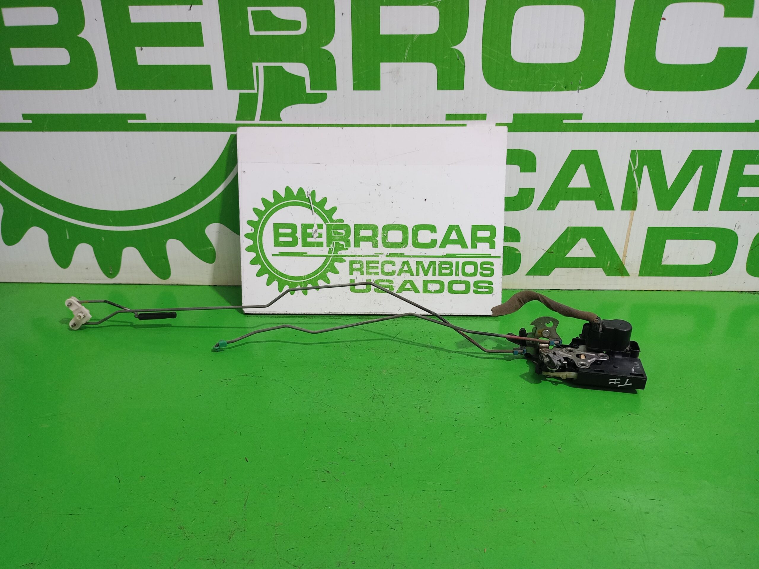 cerradura_puerta_trasera_izquierda_96801709_chevrolet_aveo_ls