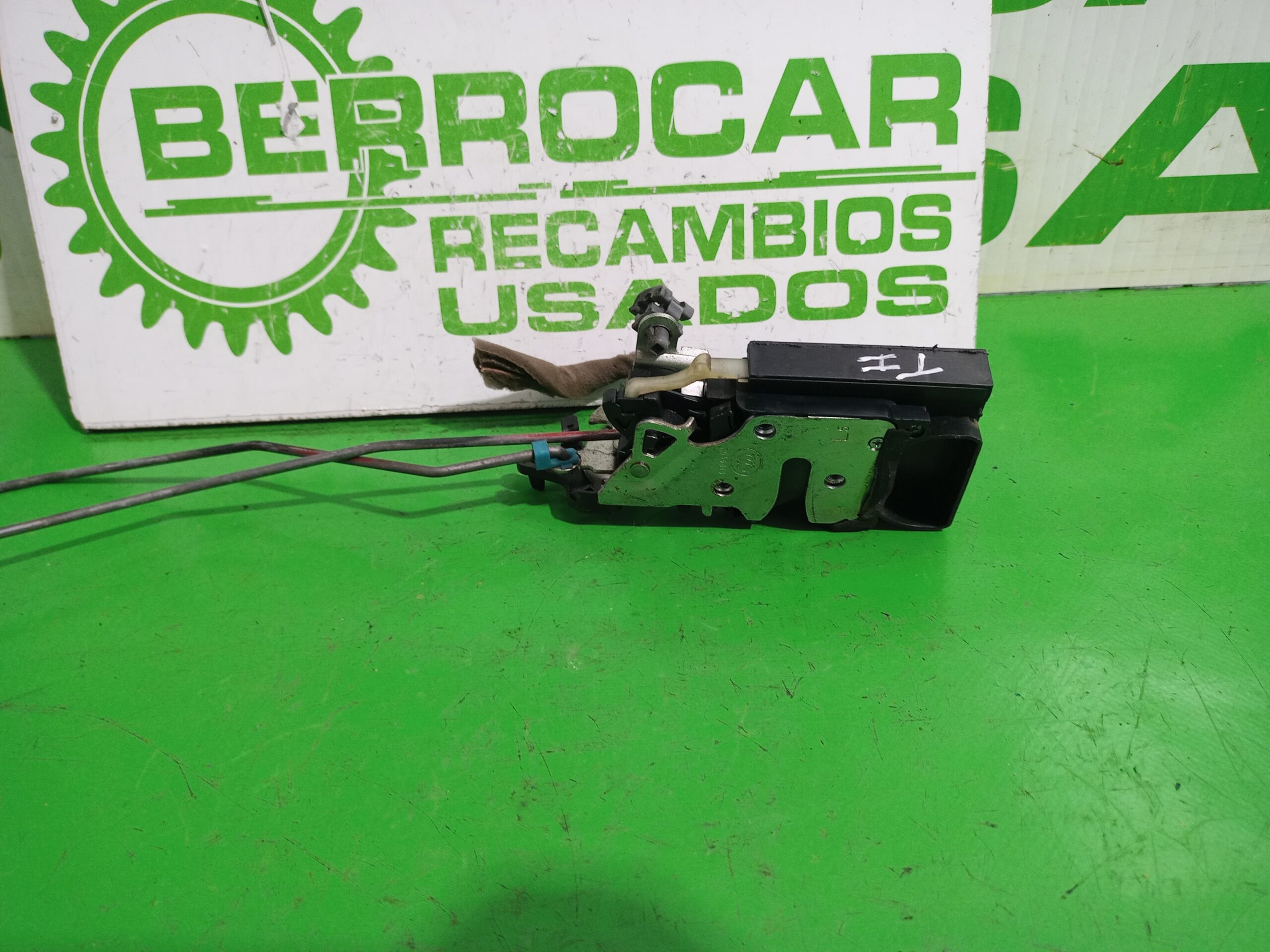 cerradura_puerta_trasera_izquierda_96801709_chevrolet_aveo_ls