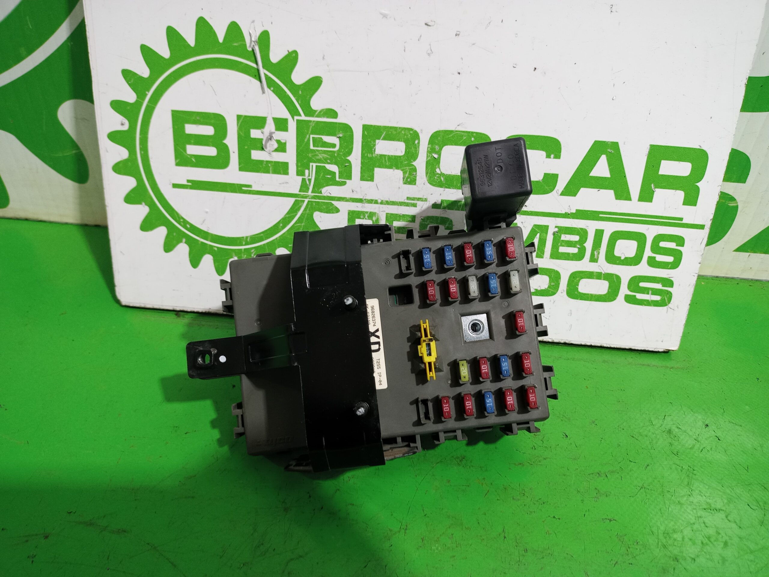 caja_reles_fusibles_96826374_chevrolet_aveo_ls