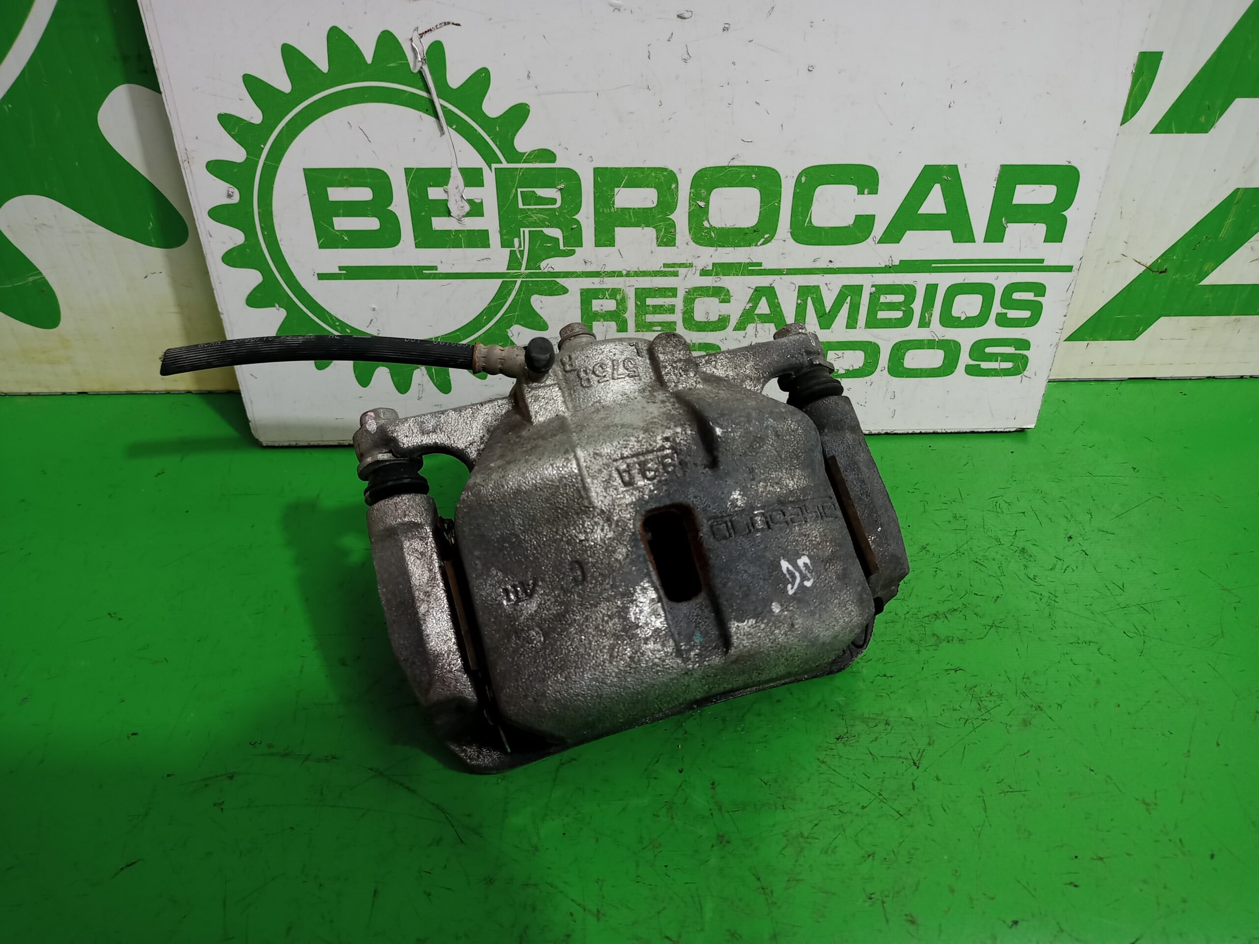 pinza_de_freno_delantera_derecha_410014ea0a_nissan_qashqai_j11_acenta