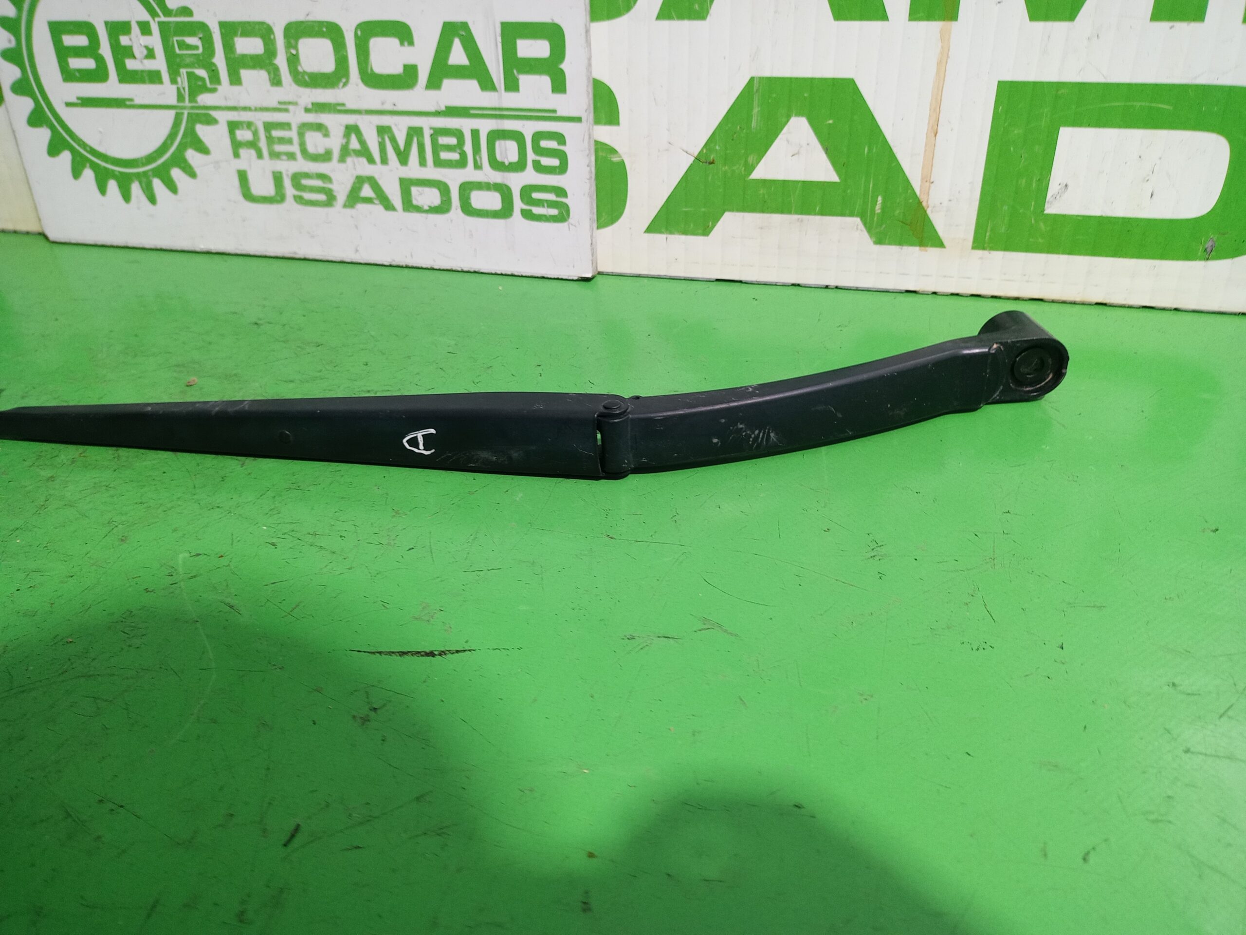 brazo_limpia_delantero_derecho_288814eh2a_nissan_qashqai_j11_acenta