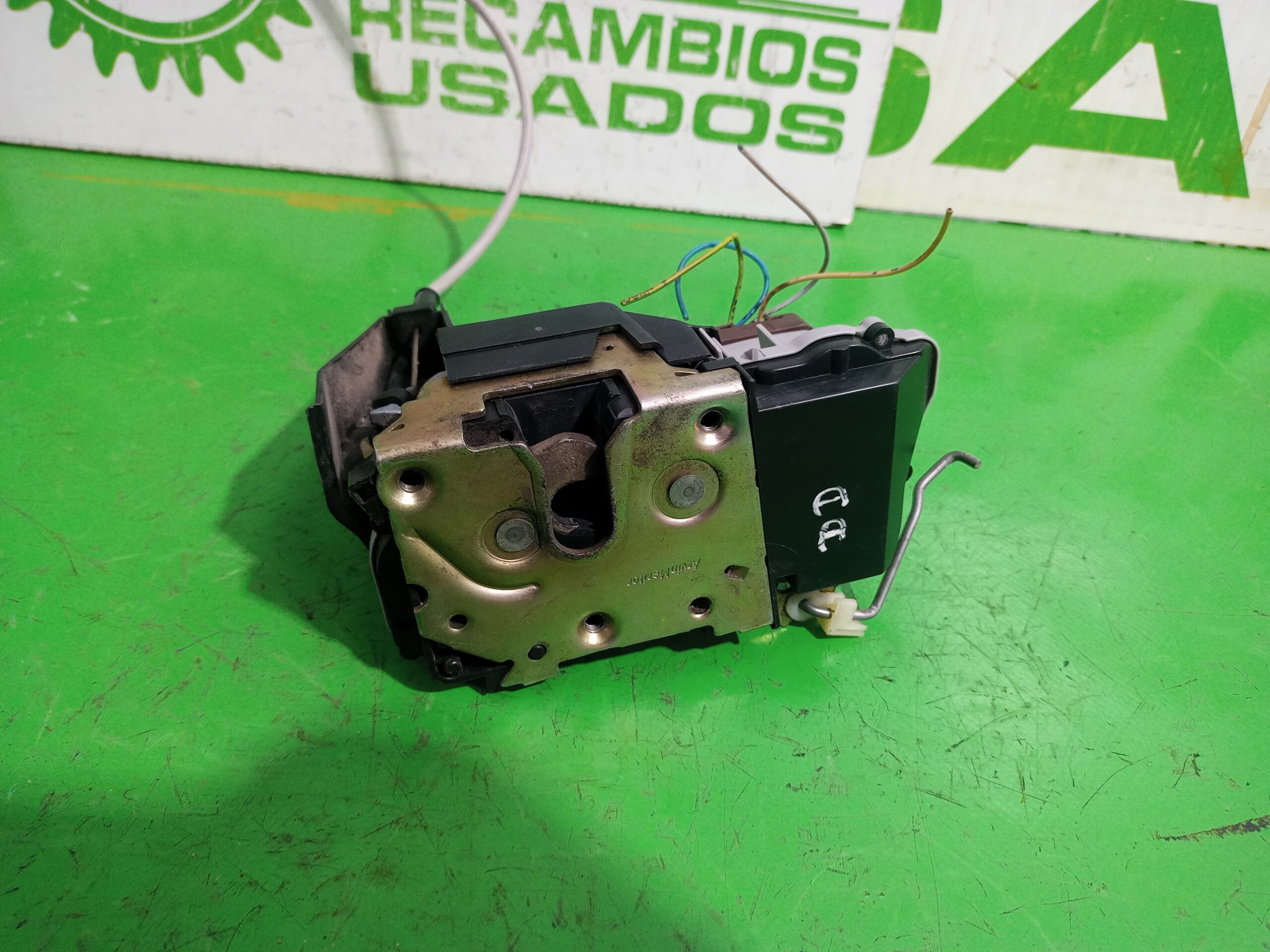 cerradura_puerta_delantera_derecha_9136l2_peugeot_307_break_sw_s1_1_6_16v_cat