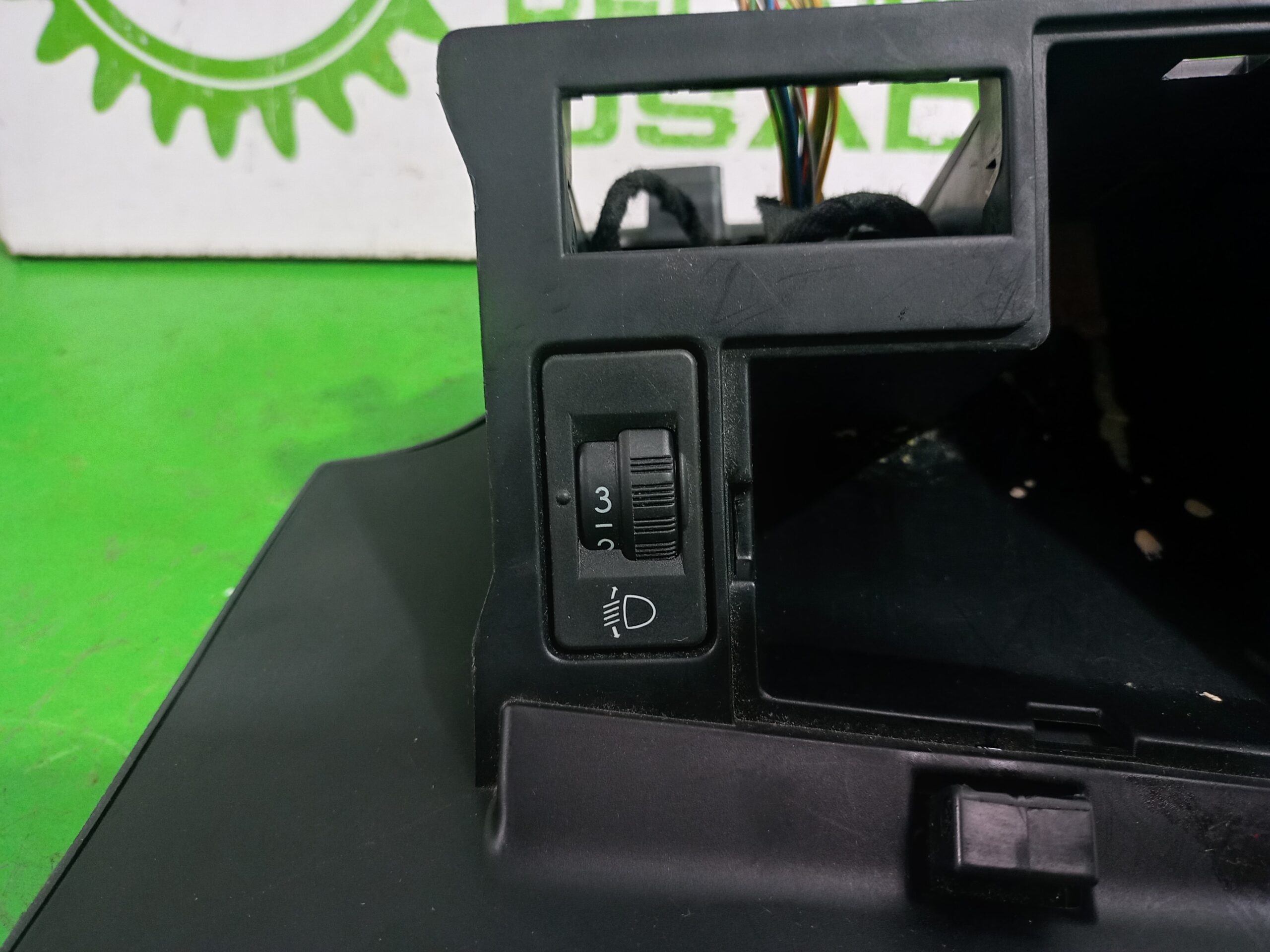 guantera_9686445977_peugeot_508_active