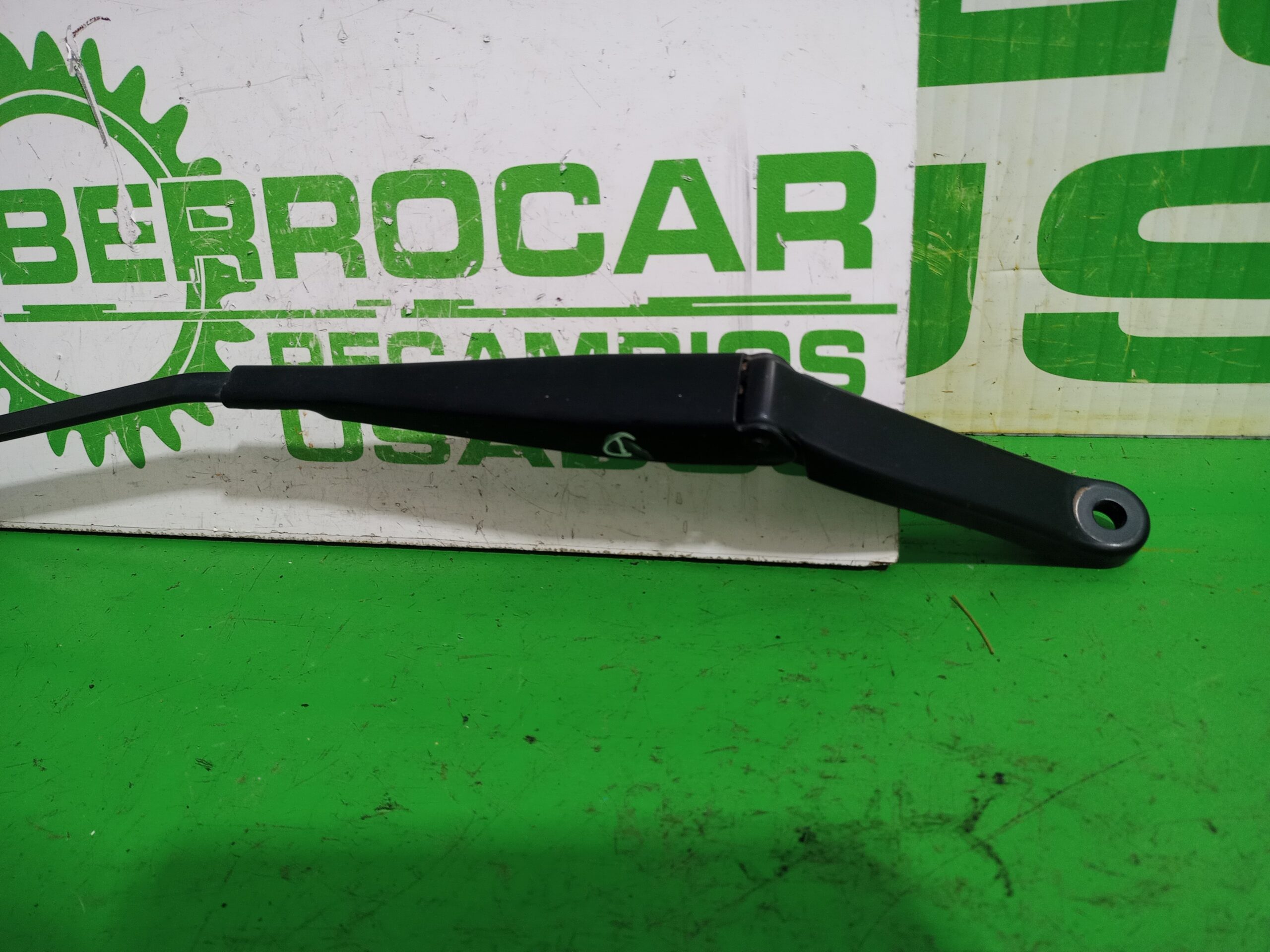 brazo_limpia_delantero_derecho_9686437780_peugeot_508_active