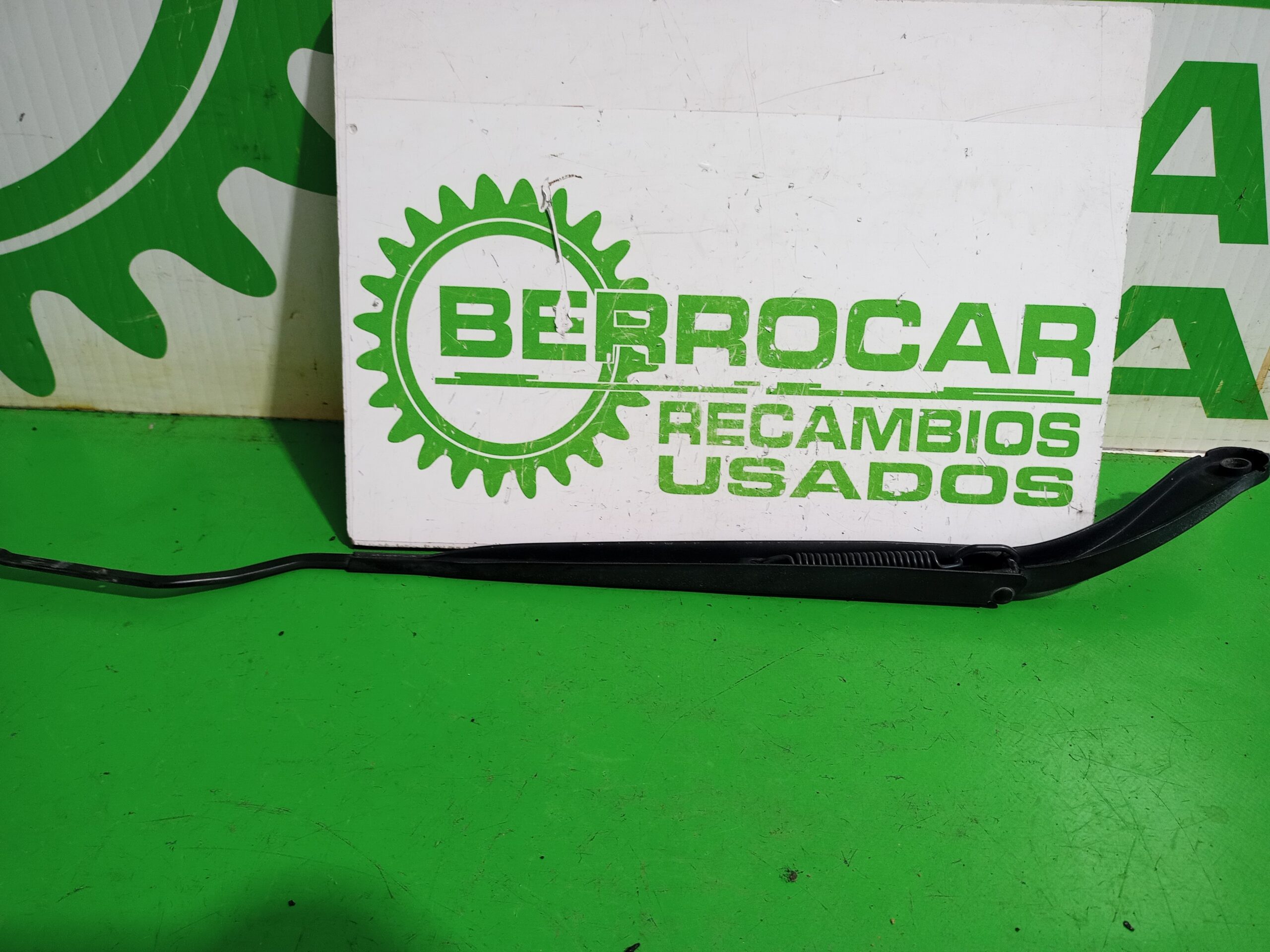 brazo_limpia_delantero_izquierdo_8200466006_renault_scenic_ii_grand_emotion