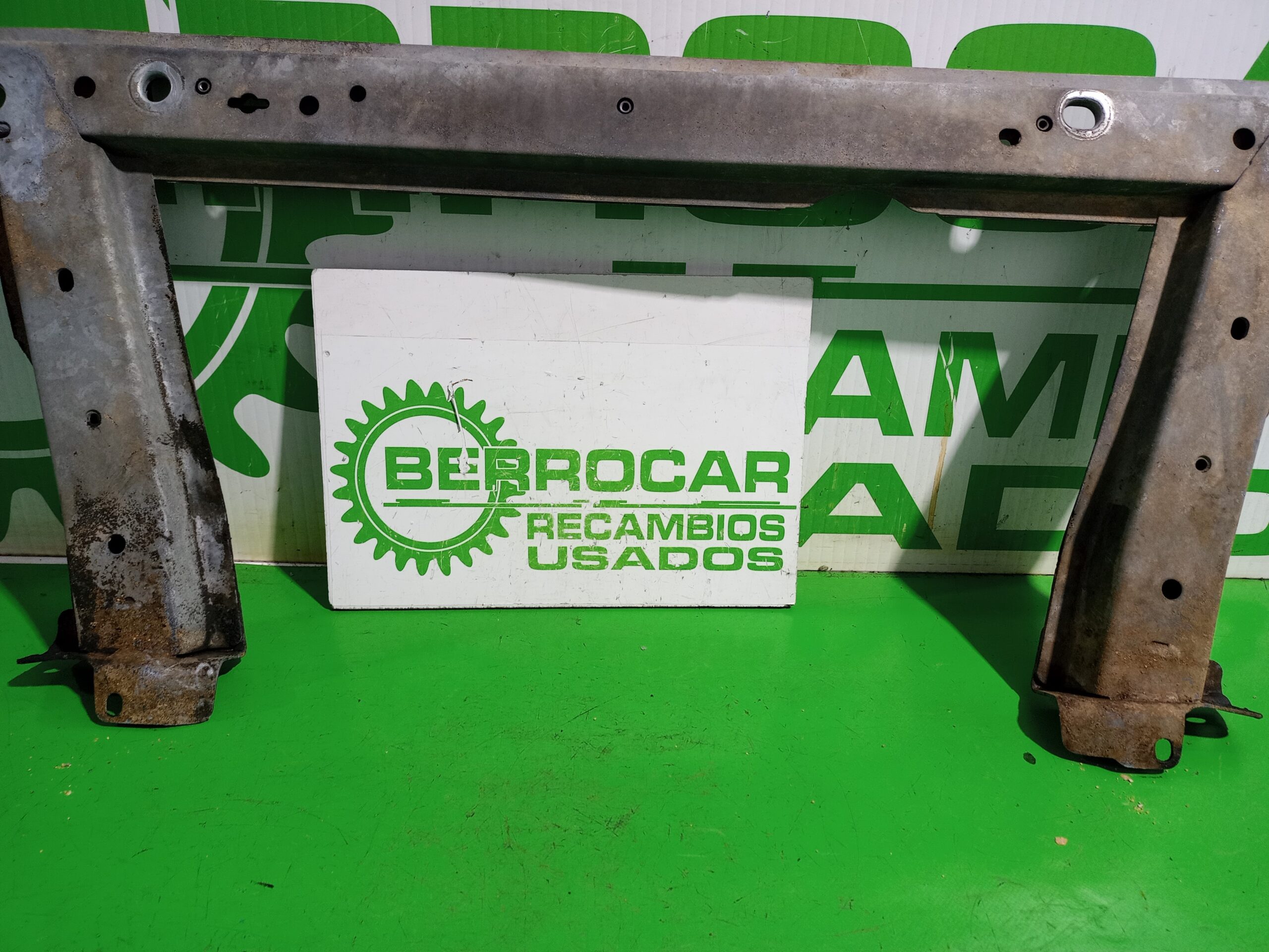 travesano_inferior_8200761565_renault_scenic_ii_grand_emotion