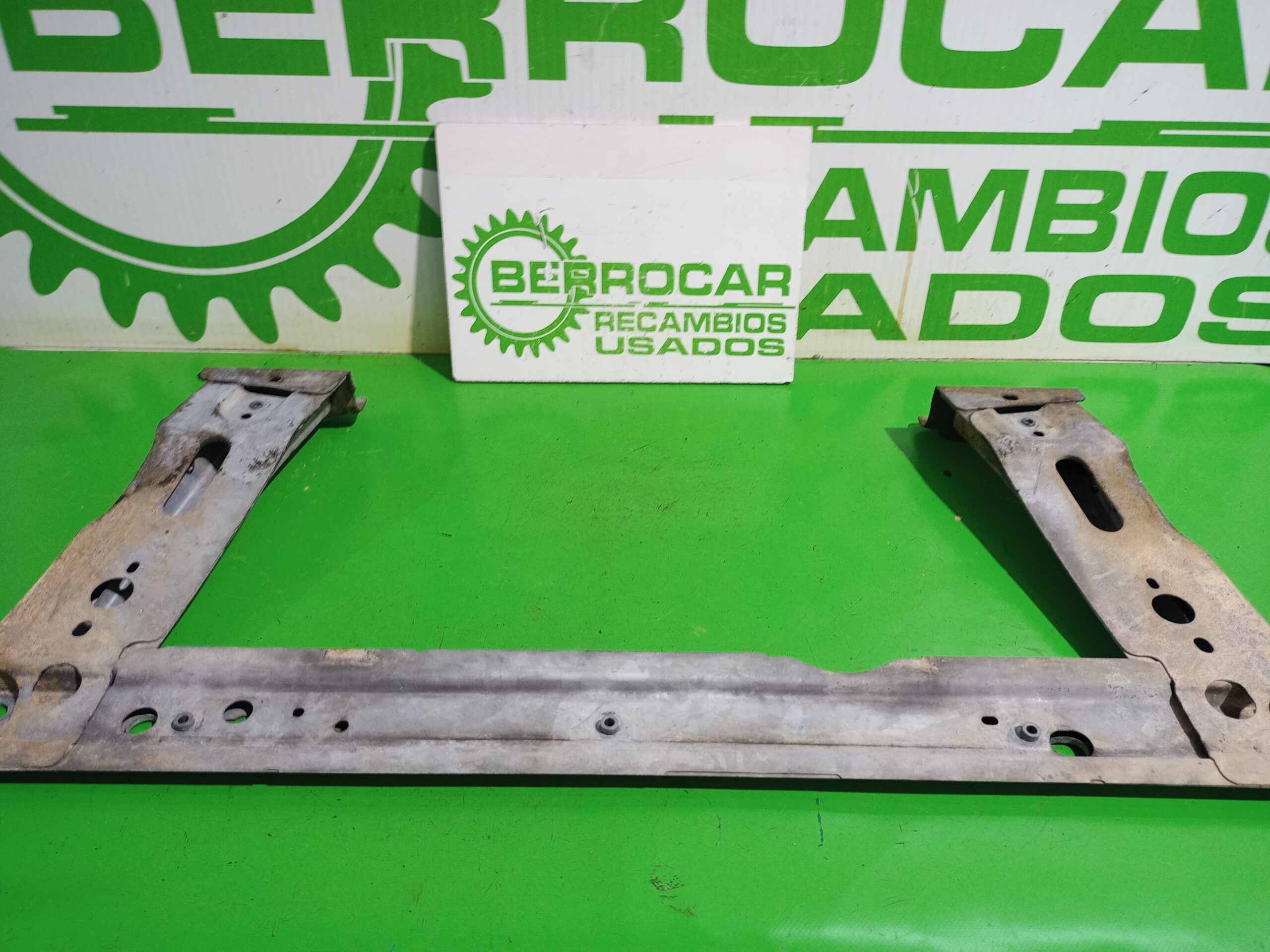 travesano_inferior_8200761565_renault_scenic_ii_grand_emotion