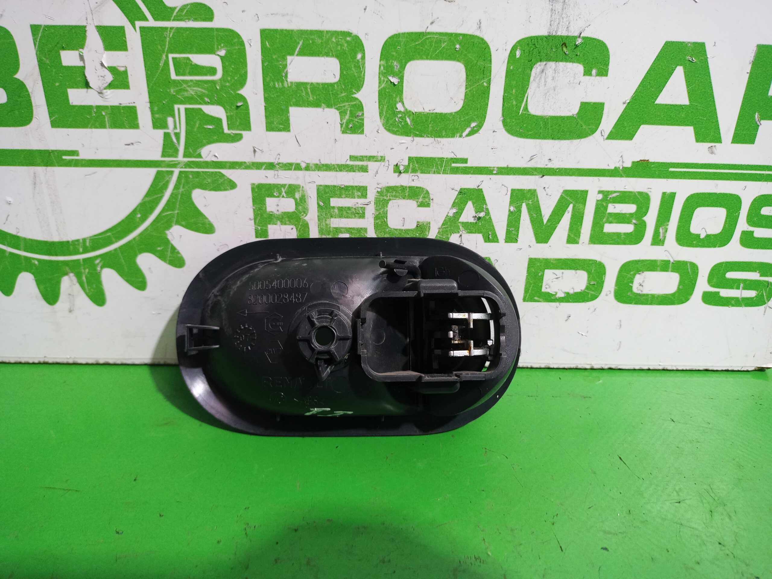 maneta_interior_trasera_izquierda_8200028487_renault_scenic_ii_grand_emotion