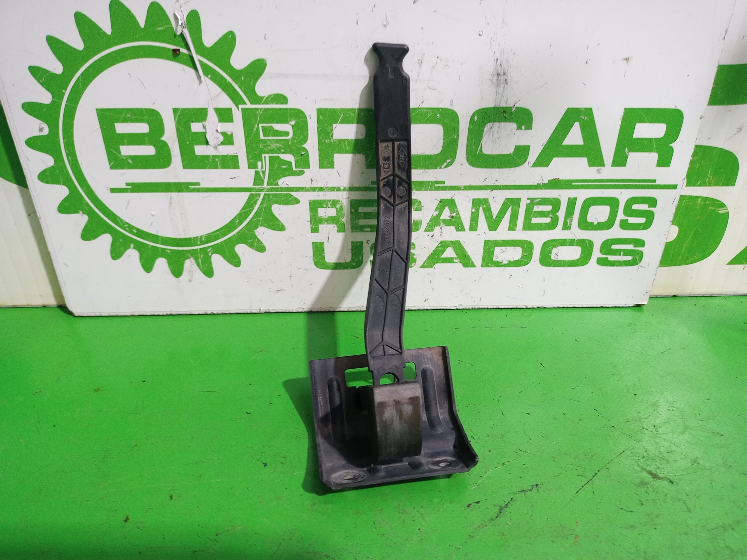 tirador_capot_8200484672_renault_scenic_ii_grand_emotion