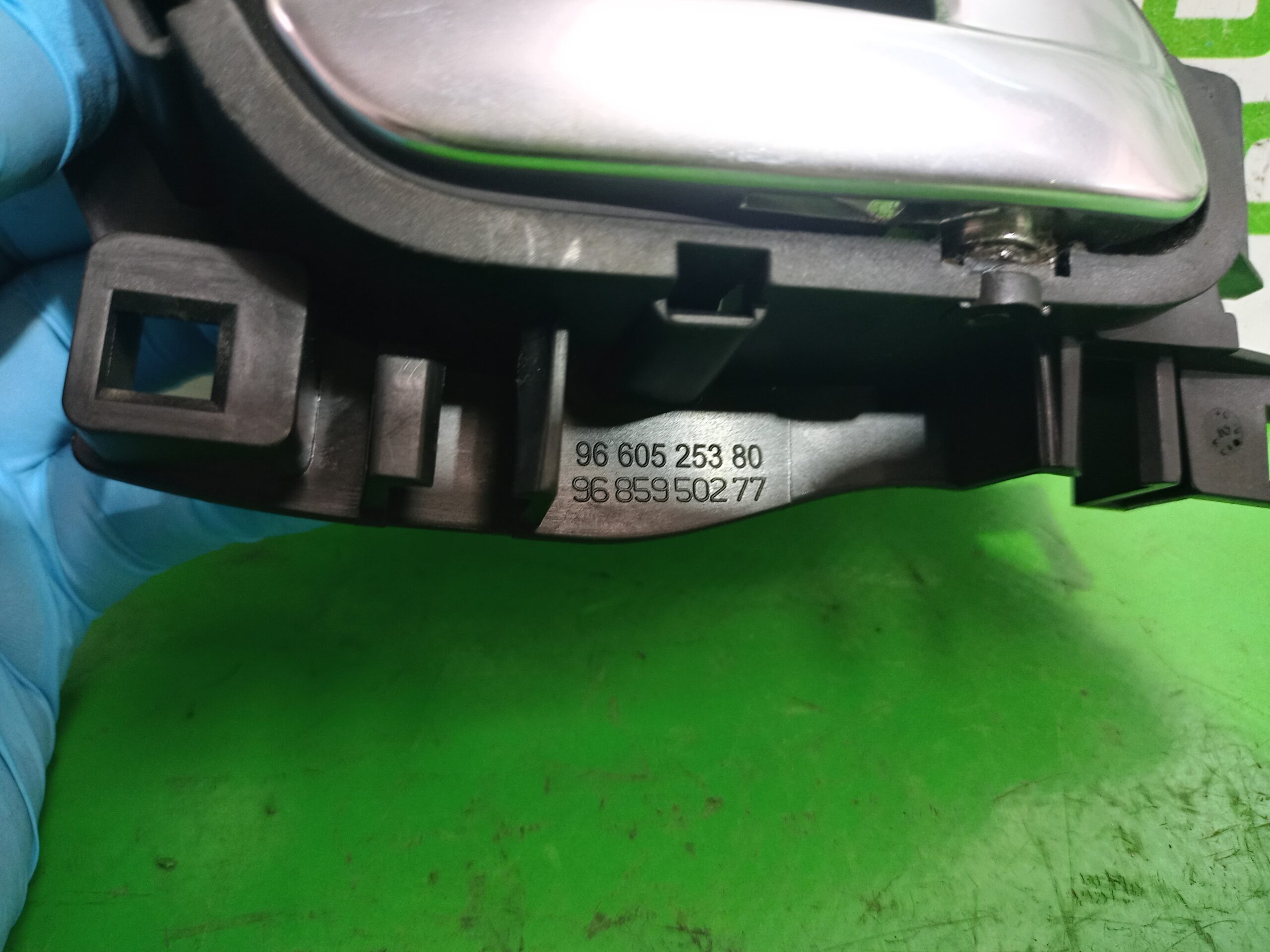 maneta_interior_delantera_derecha_9660525380_peugeot_508_active