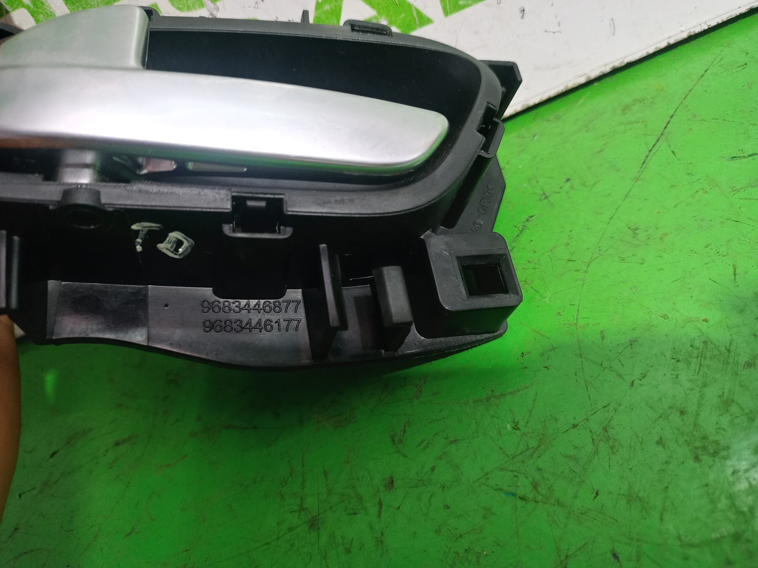 maneta_interior_trasera_derecha_9683446577_citr_n_c3_exclusive