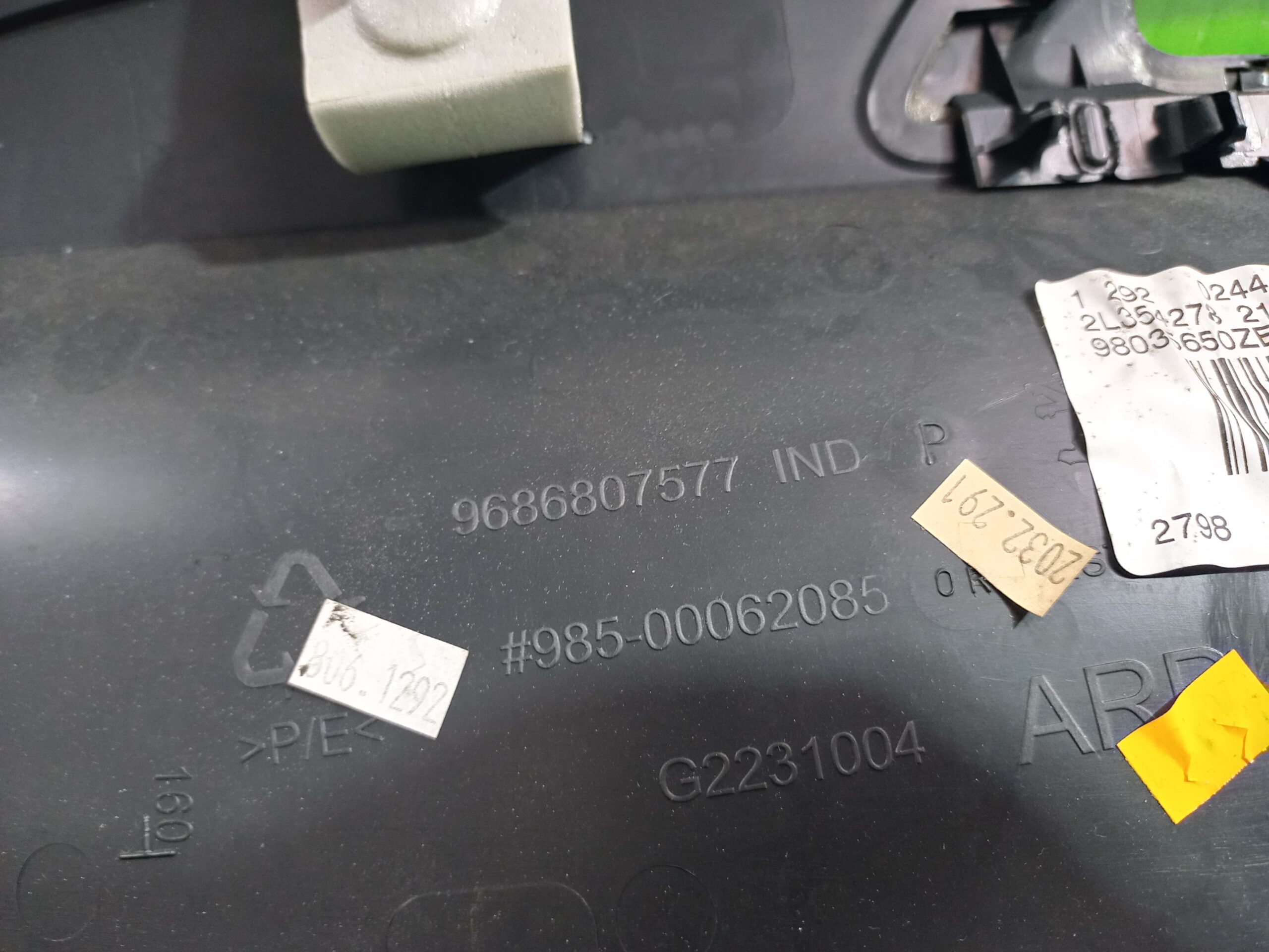 guarnecido_puerta_trasera_derecha_9686807577_98035650ze_peugeot_508_active